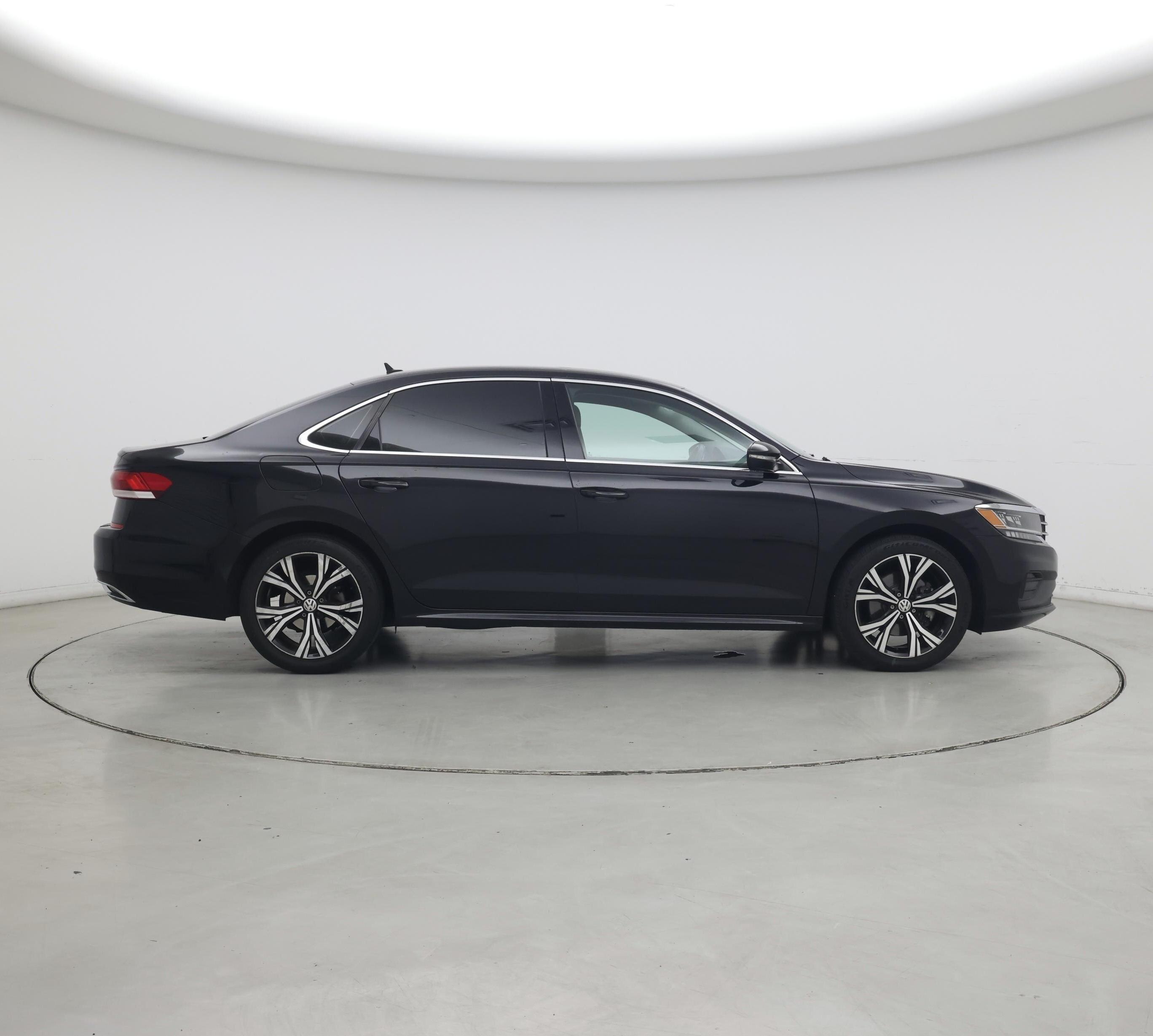 Thumbnail: 2022 Volkswagen Passat - 7