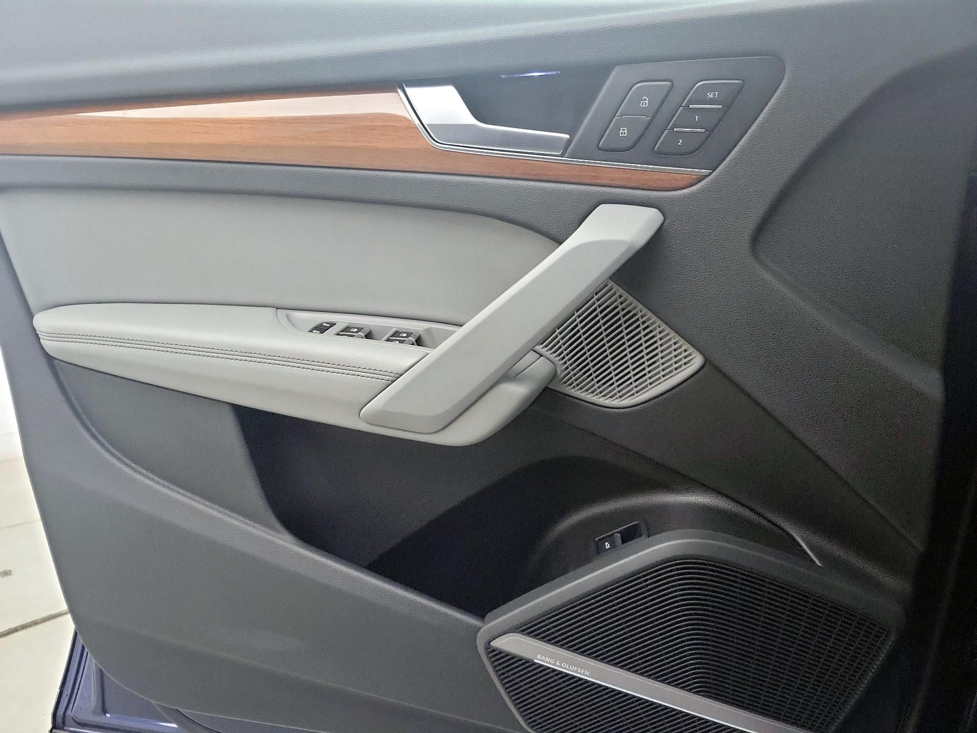 Thumbnail: 2022 Audi Q5 - 12