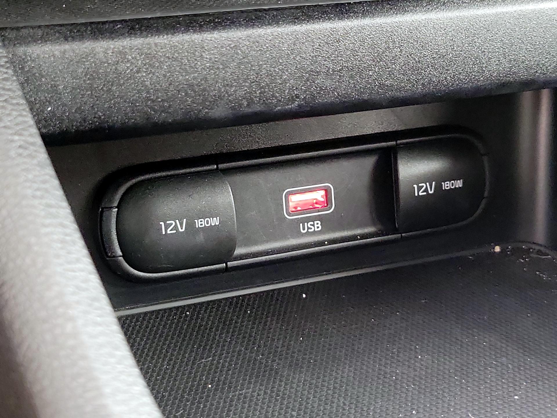 Thumbnail: 2023 Kia Forte - 18