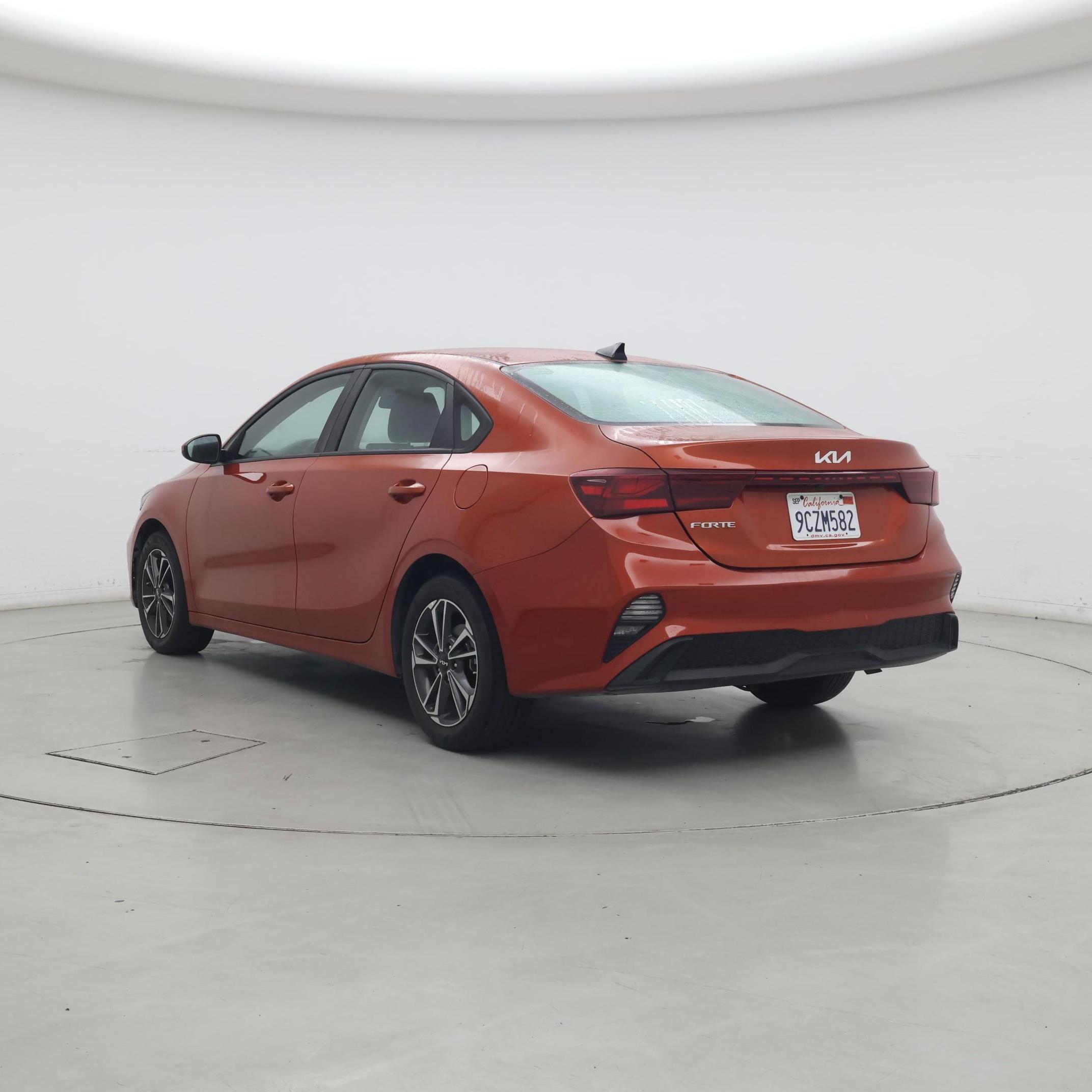 Thumbnail: 2023 Kia Forte - 2