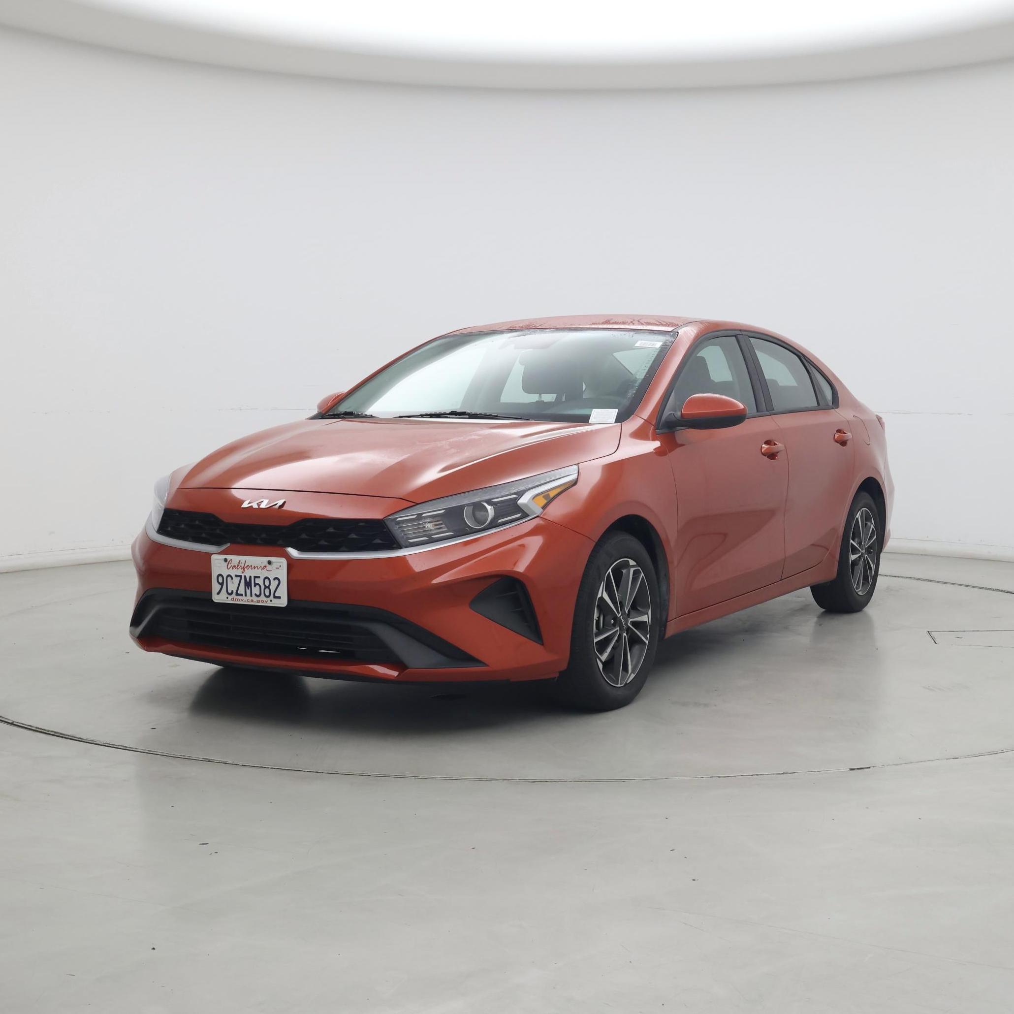 Thumbnail: 2023 Kia Forte - 4