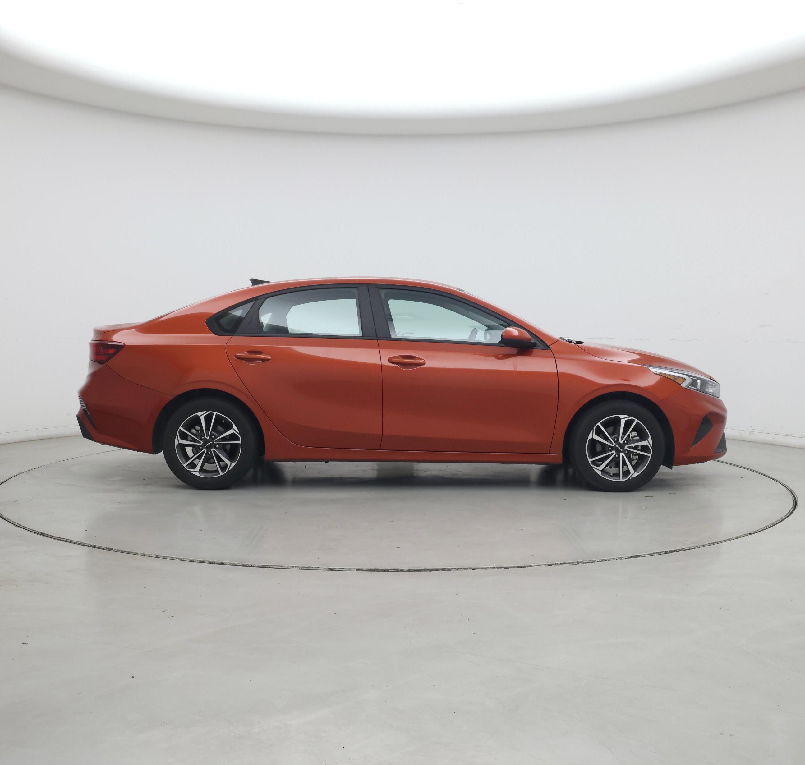 Thumbnail: 2023 Kia Forte - 7