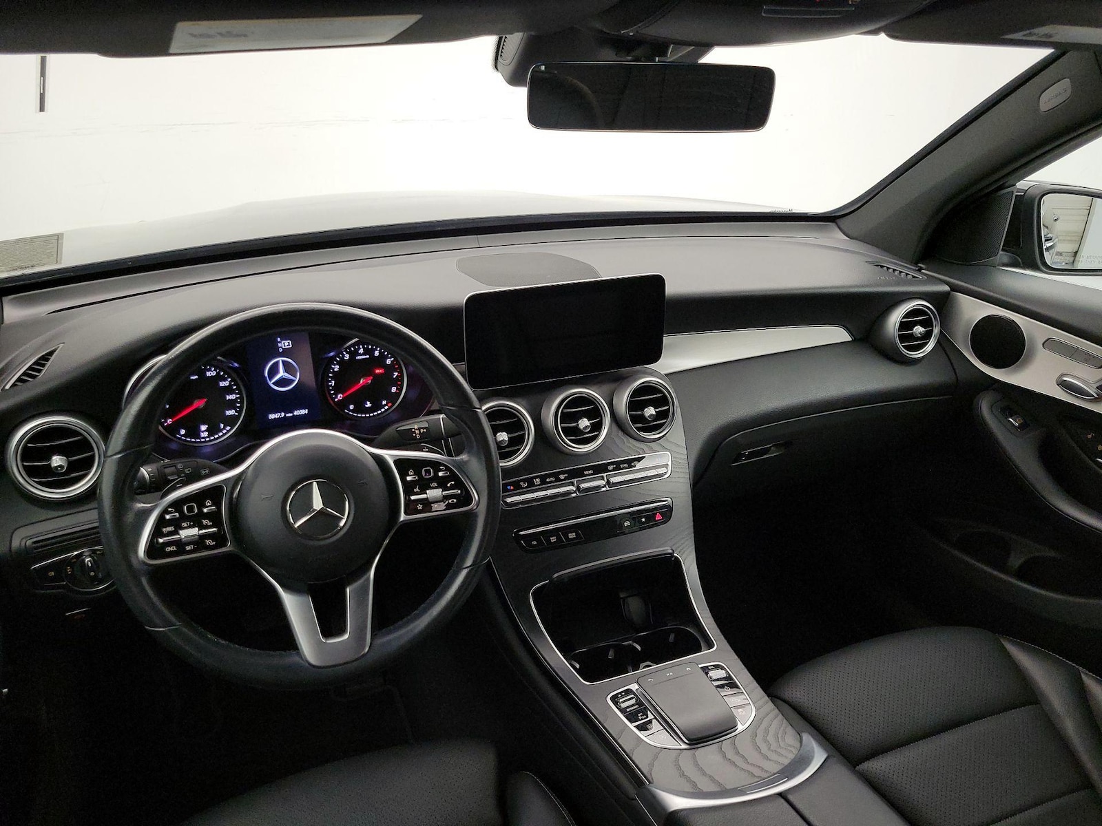2022 Mercedes-Benz GLC GLC300 - Photo 10