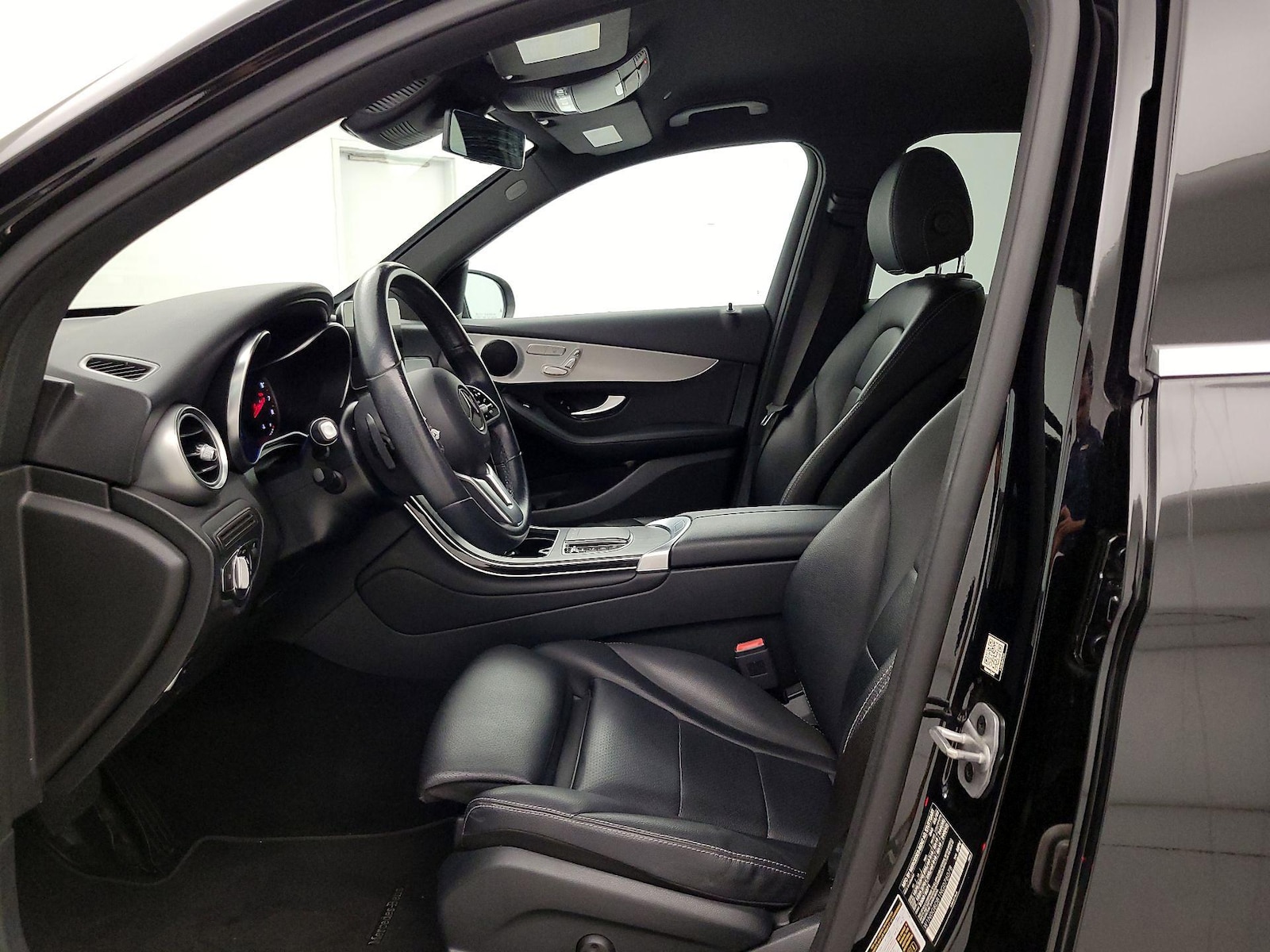 2022 Mercedes-Benz GLC GLC300 - Photo 12