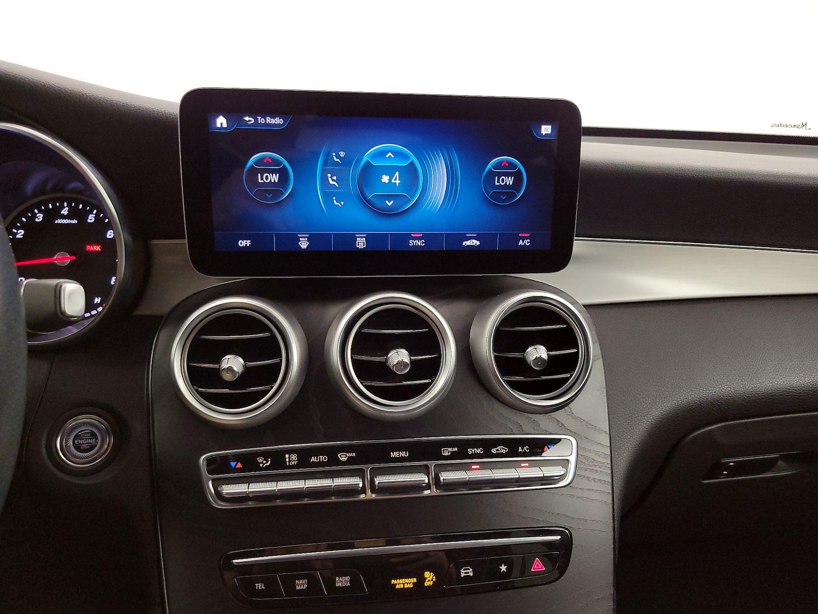 2022 Mercedes-Benz GLC GLC300 - Photo 17