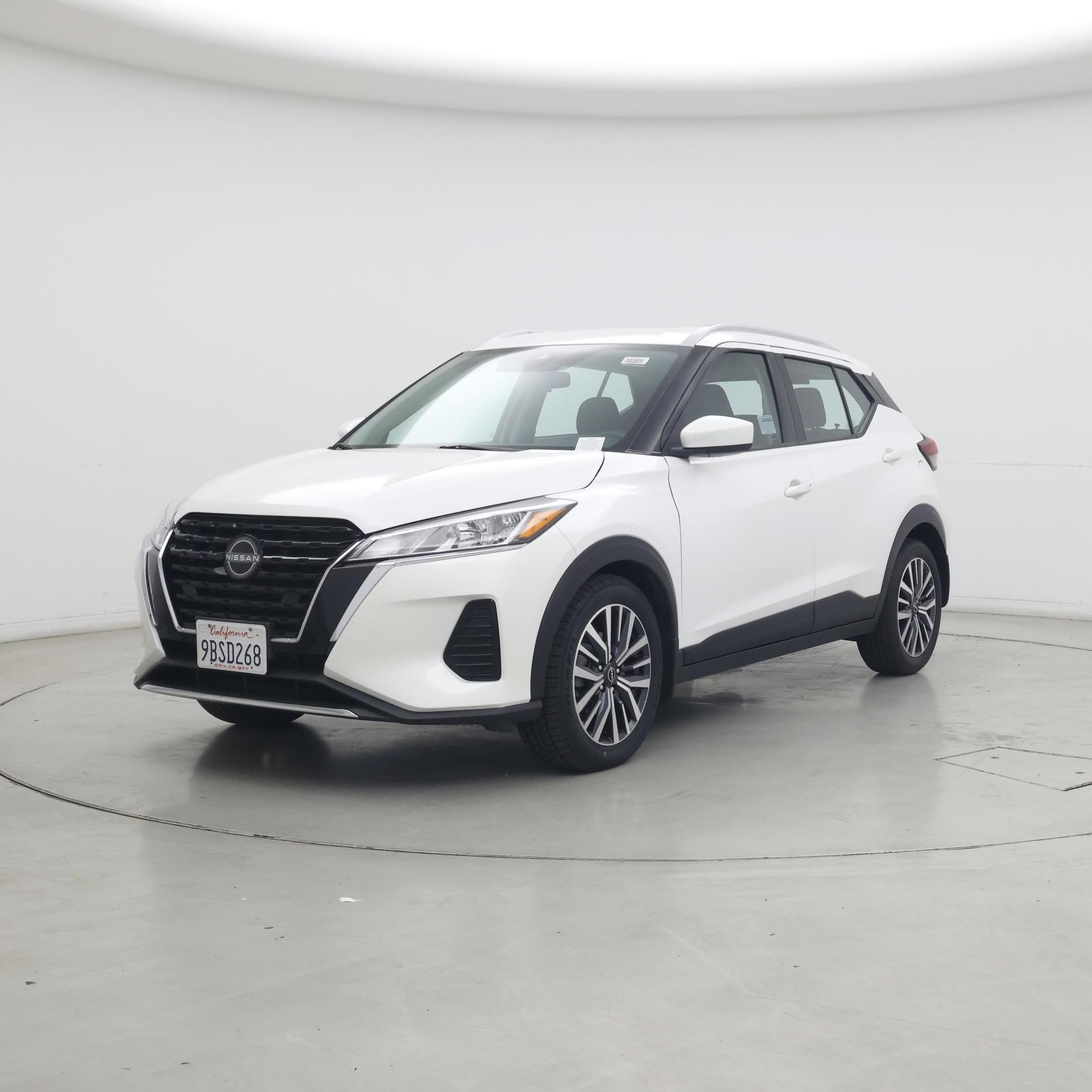 Thumbnail: 2022 Nissan Kicks - 4