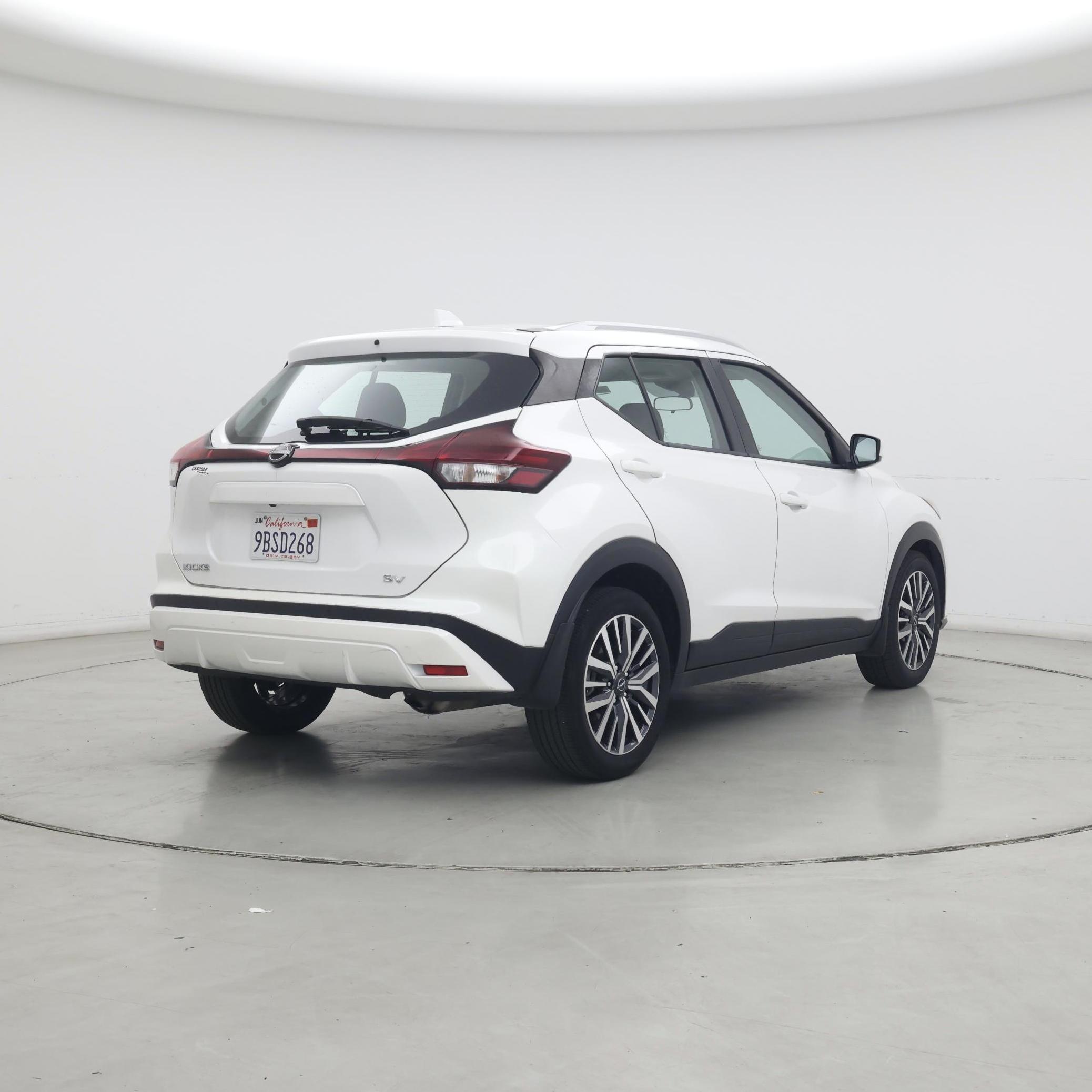 Thumbnail: 2022 Nissan Kicks - 8