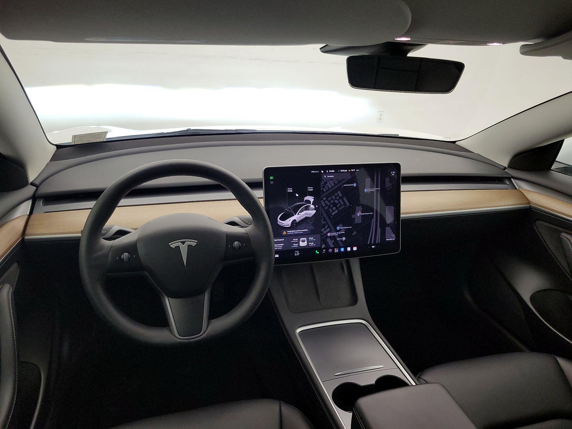 Thumbnail: 2023 Tesla Model 3 - 9