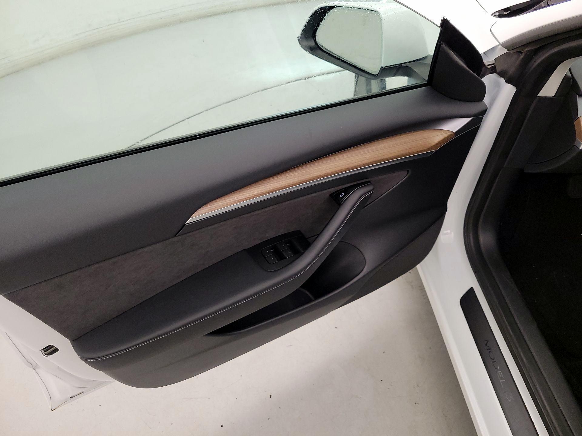 Thumbnail: 2023 Tesla Model 3 - 12