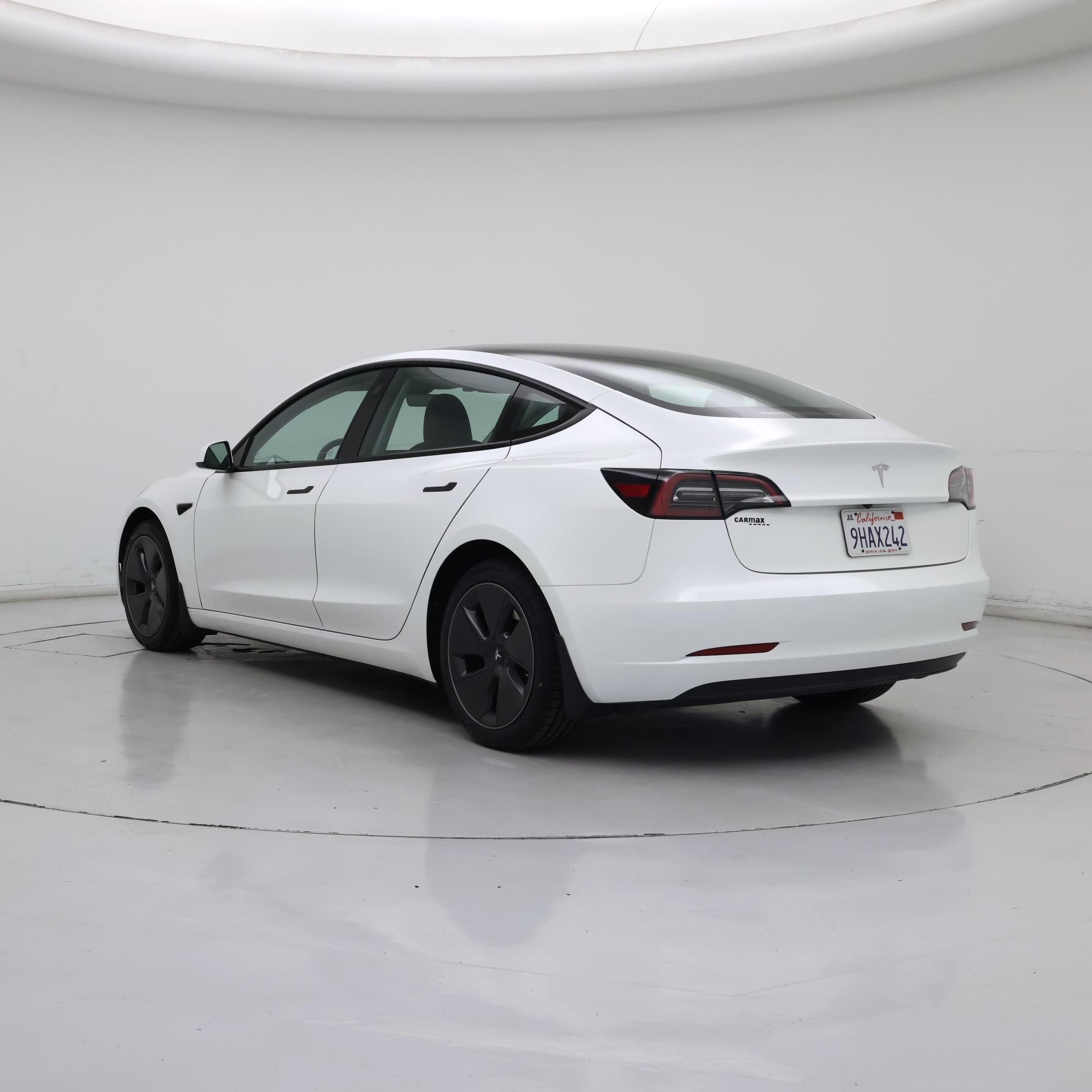 Thumbnail: 2023 Tesla Model 3 - 2