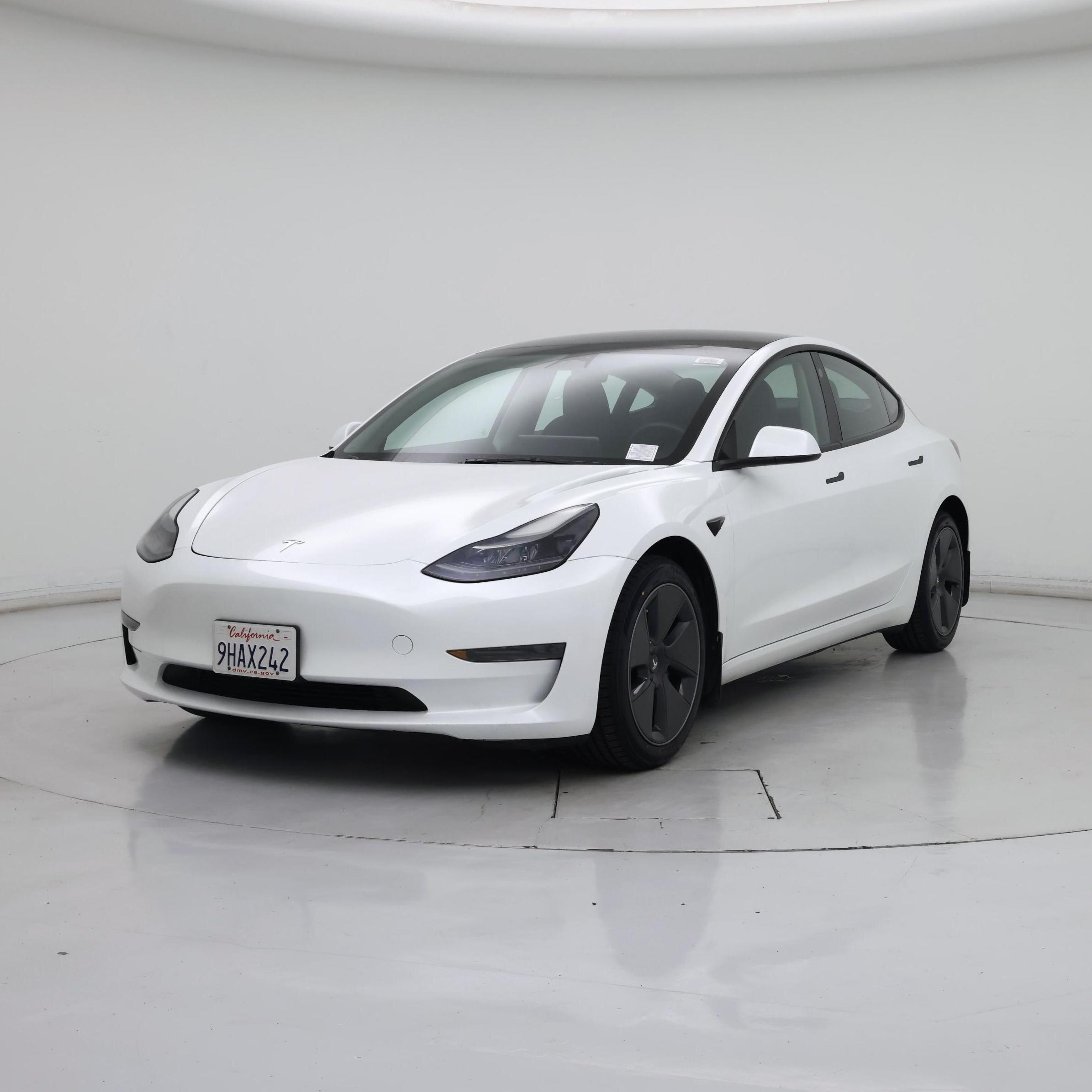 Thumbnail: 2023 Tesla Model 3 - 4
