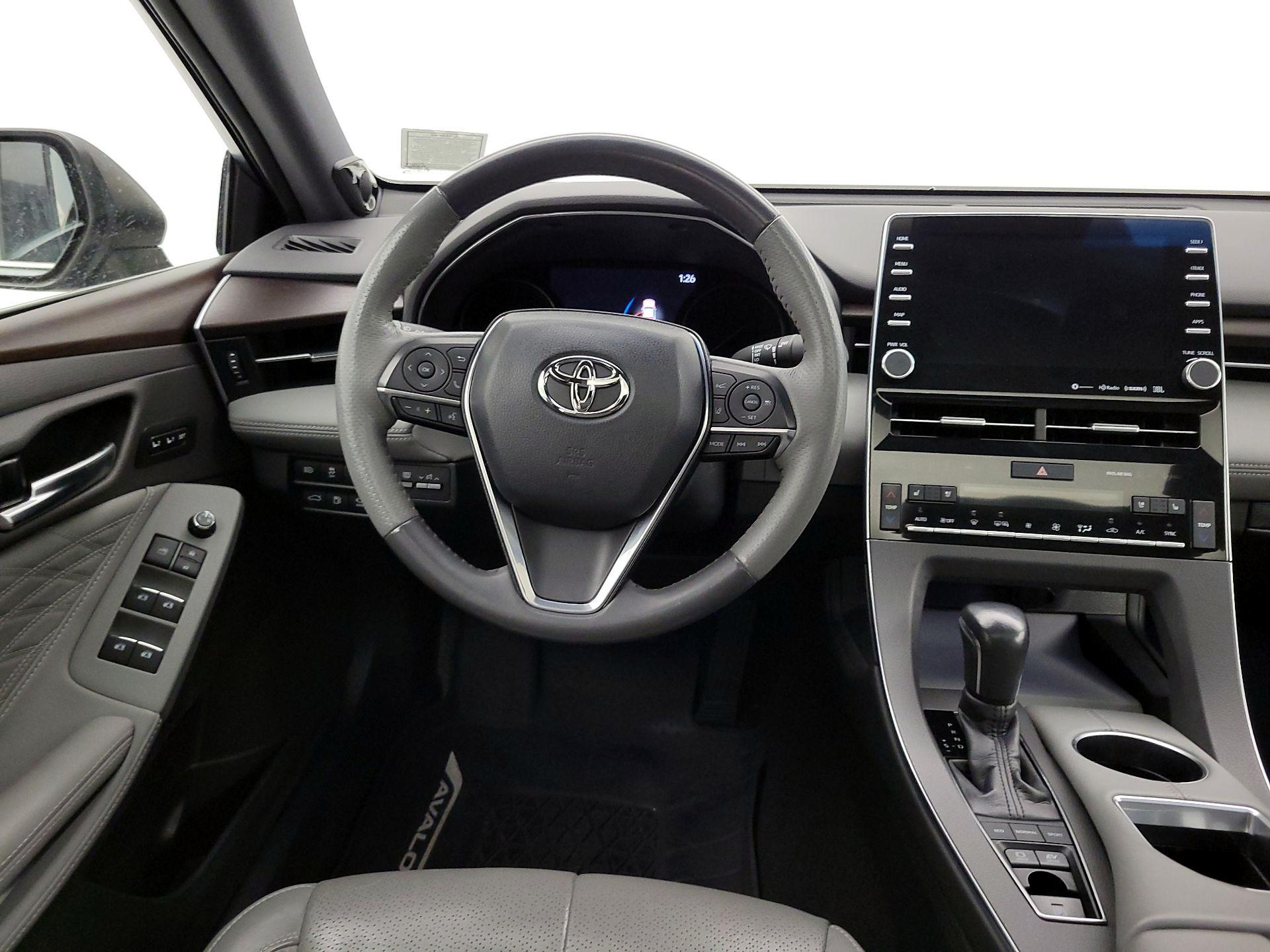 Thumbnail: 2020 Toyota Avalon - 10