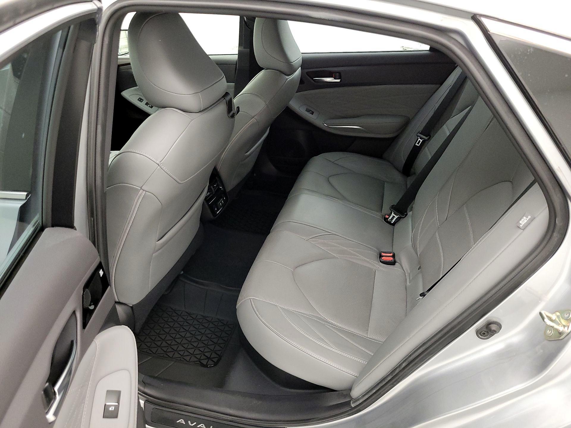 Thumbnail: 2020 Toyota Avalon - 19