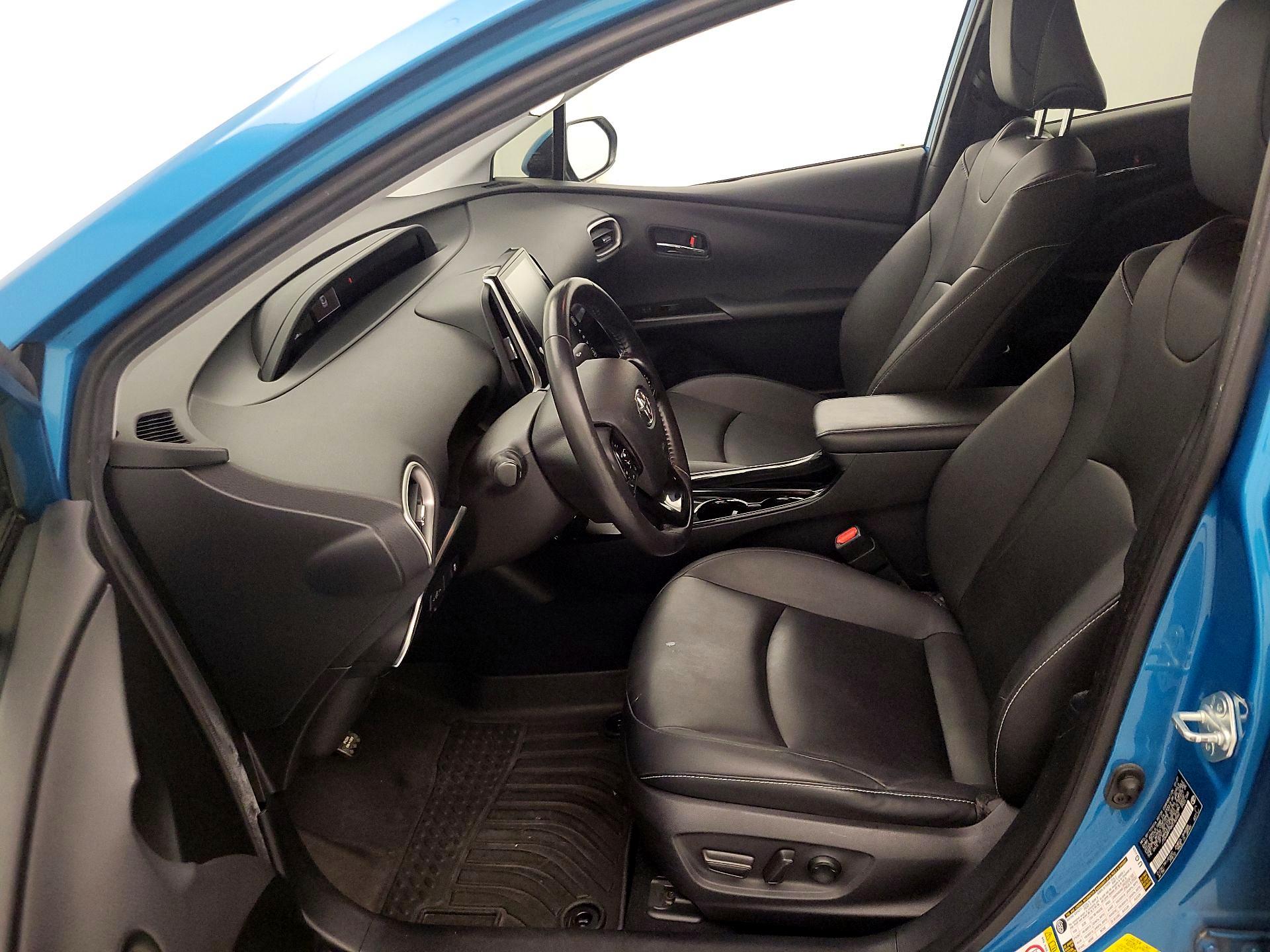 Thumbnail: 2021 Toyota Prius Prime - 11