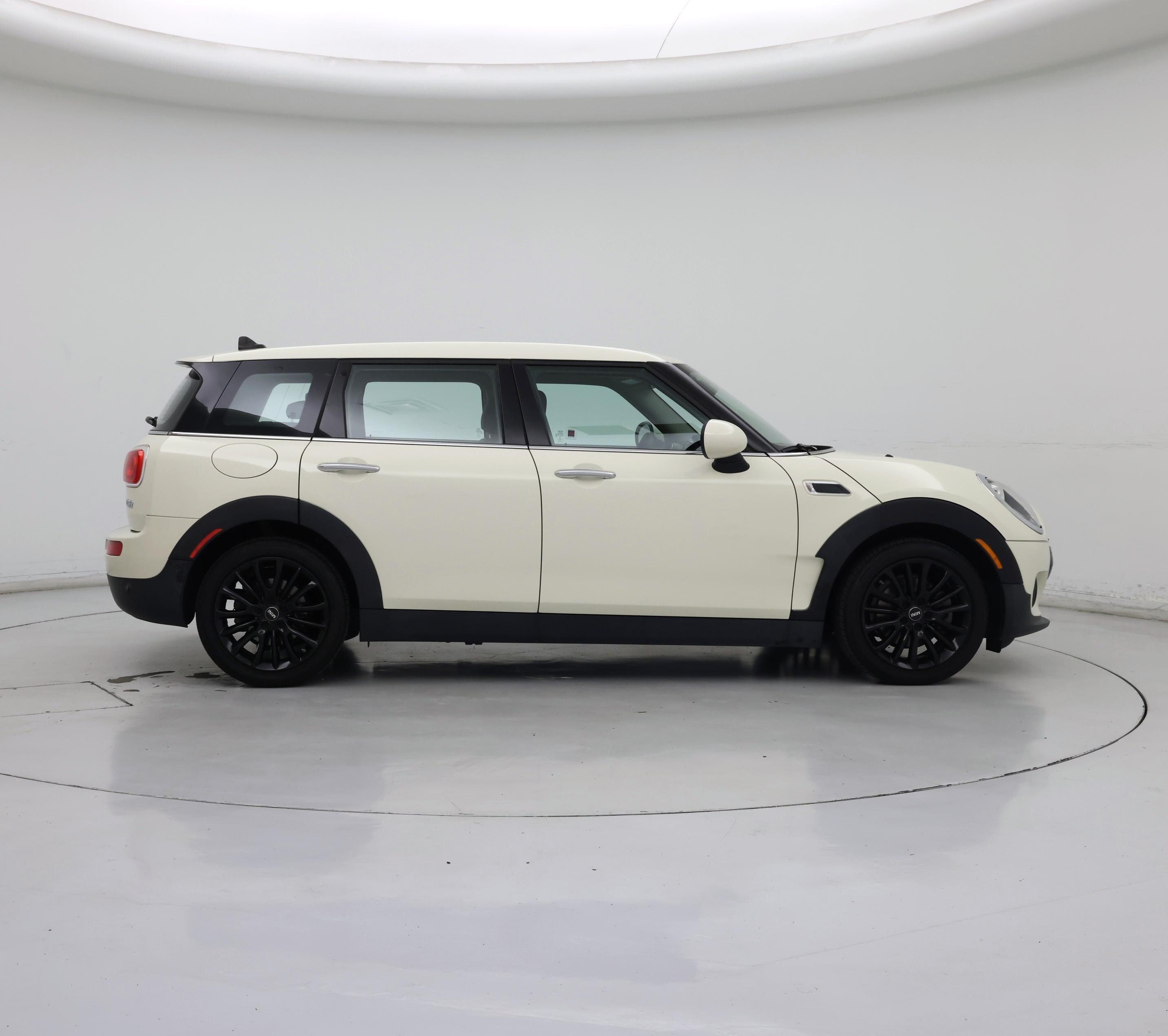 Thumbnail: 2017 MINI Cooper Clubman - 7