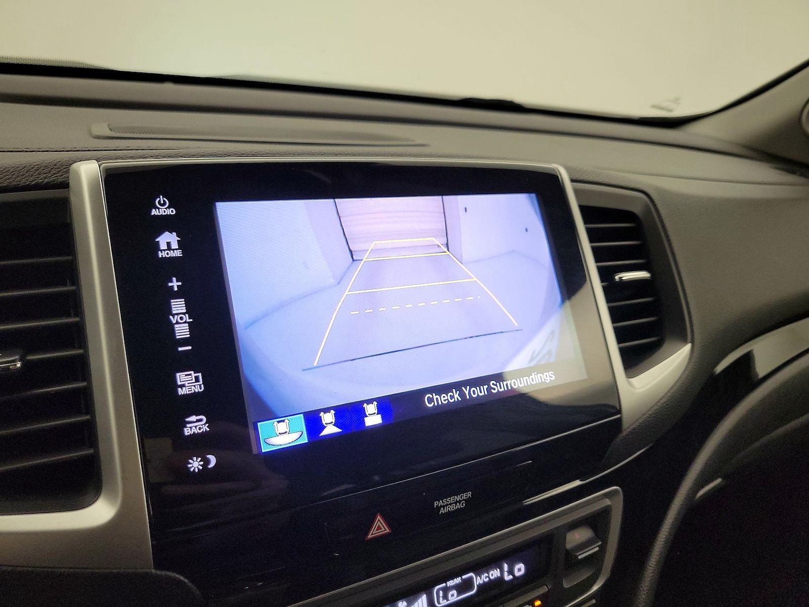 2017 Honda Pilot Touring - Photo 16