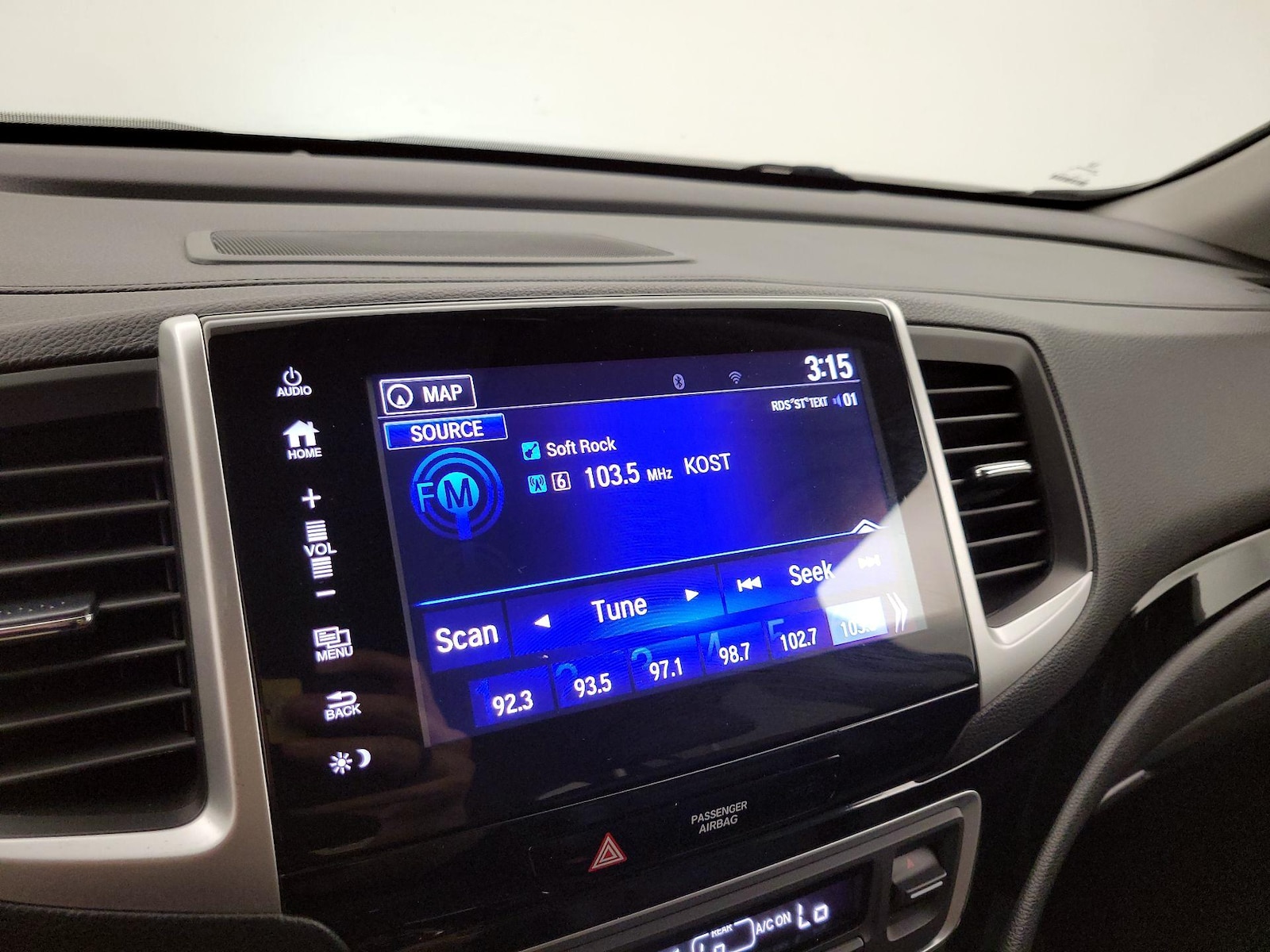 2017 Honda Pilot Touring - Photo 17
