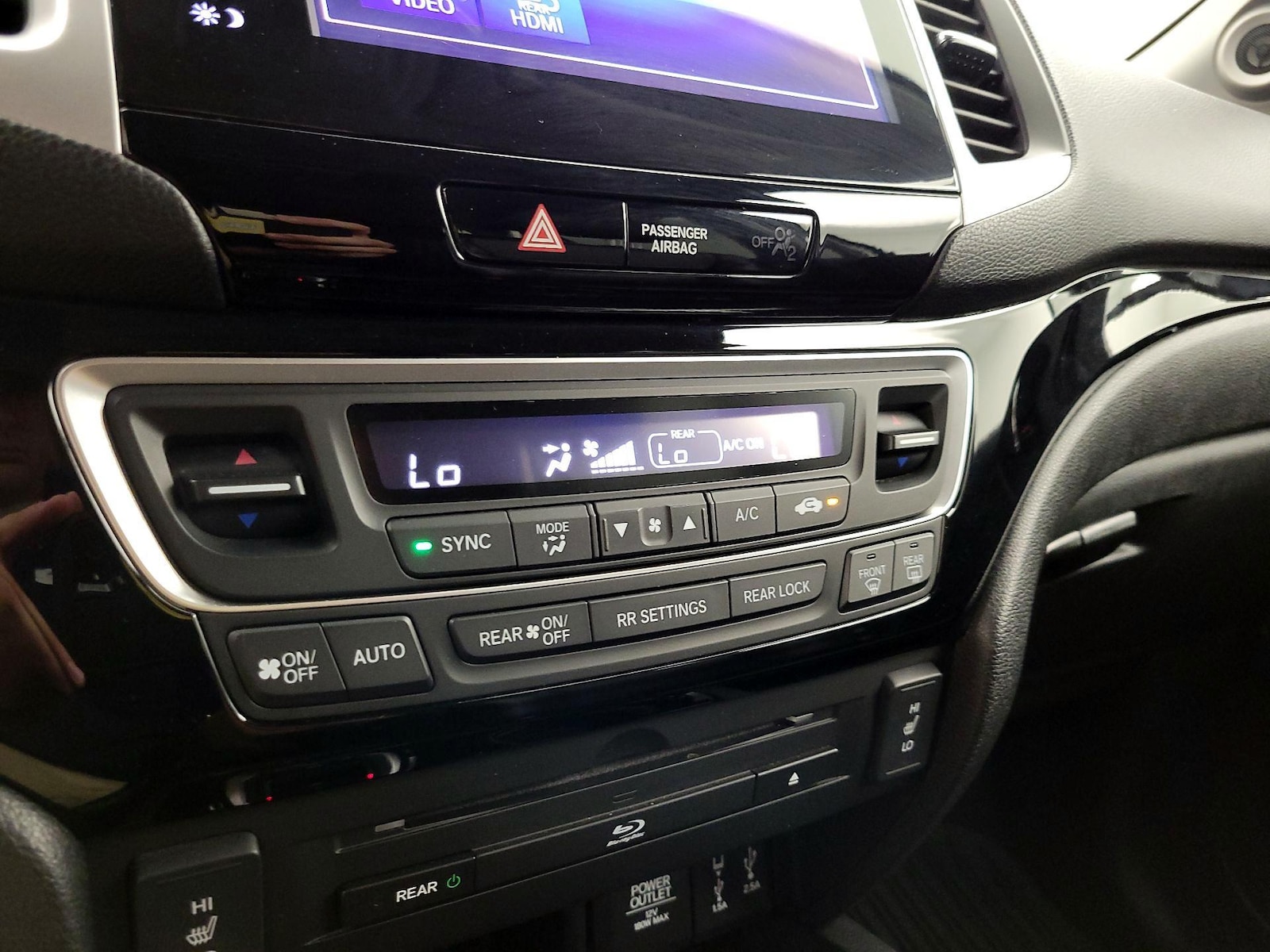2017 Honda Pilot Touring - Photo 18