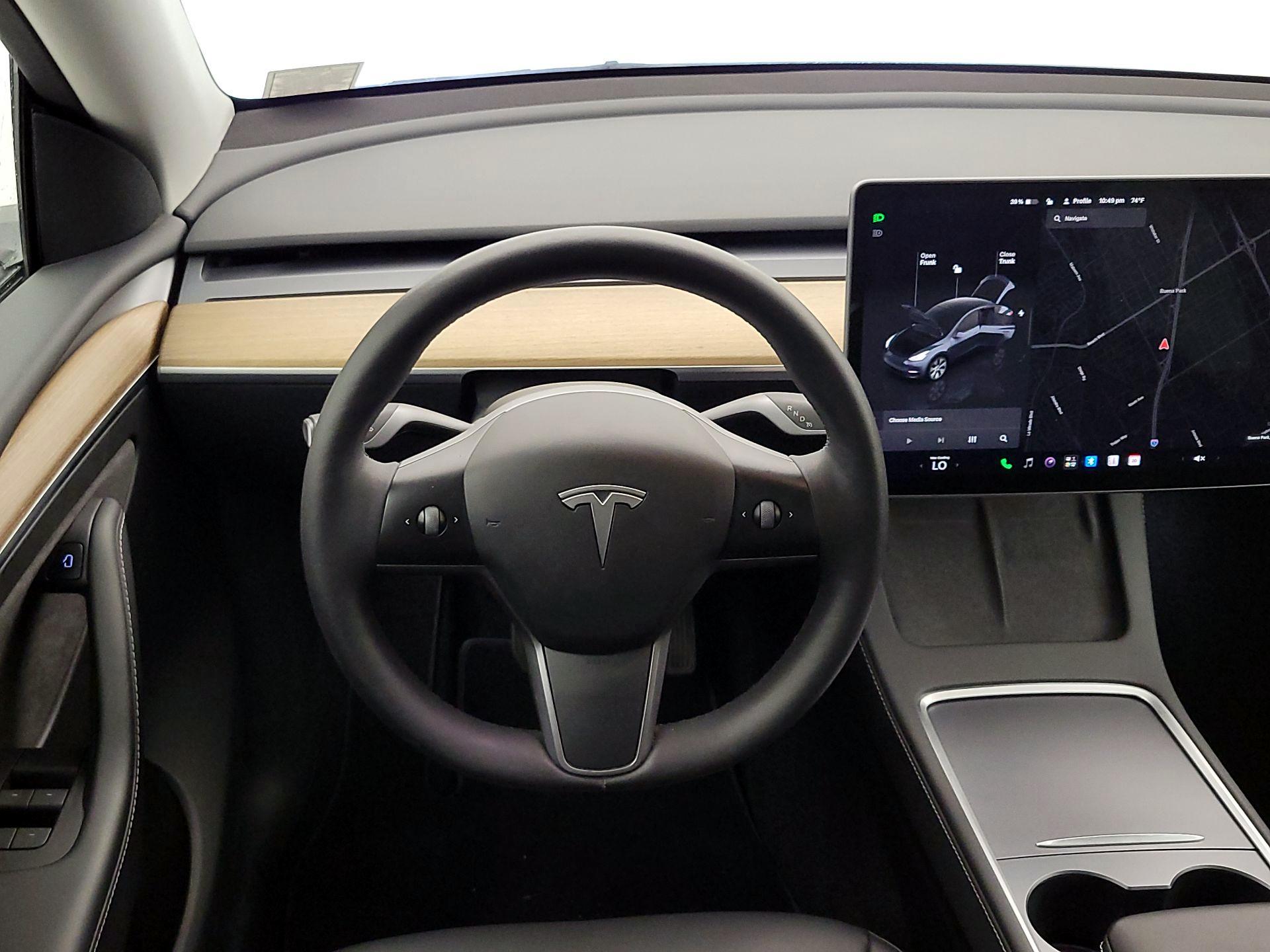Thumbnail: 2023 Tesla Model Y - 10