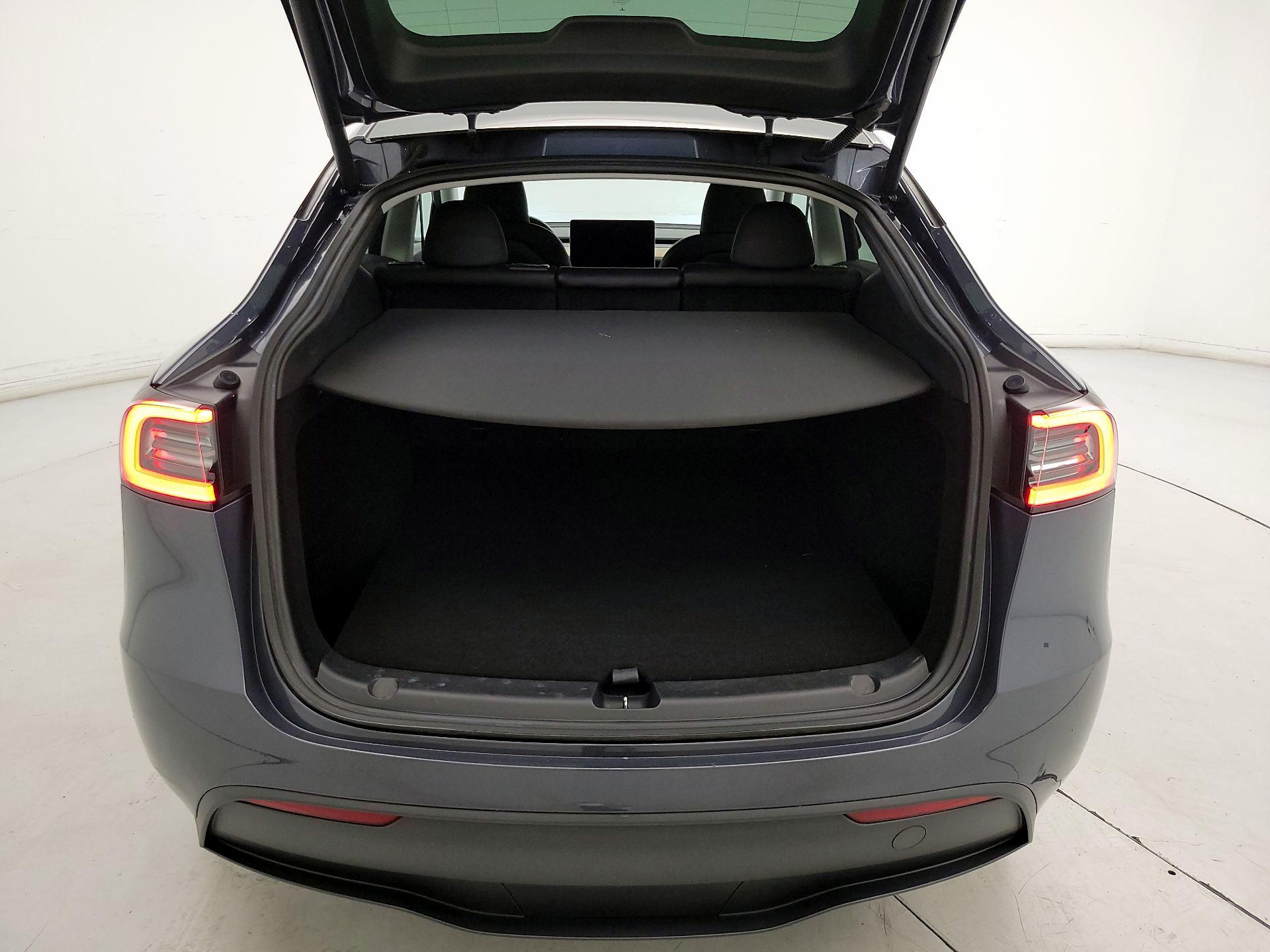 Thumbnail: 2023 Tesla Model Y - 19