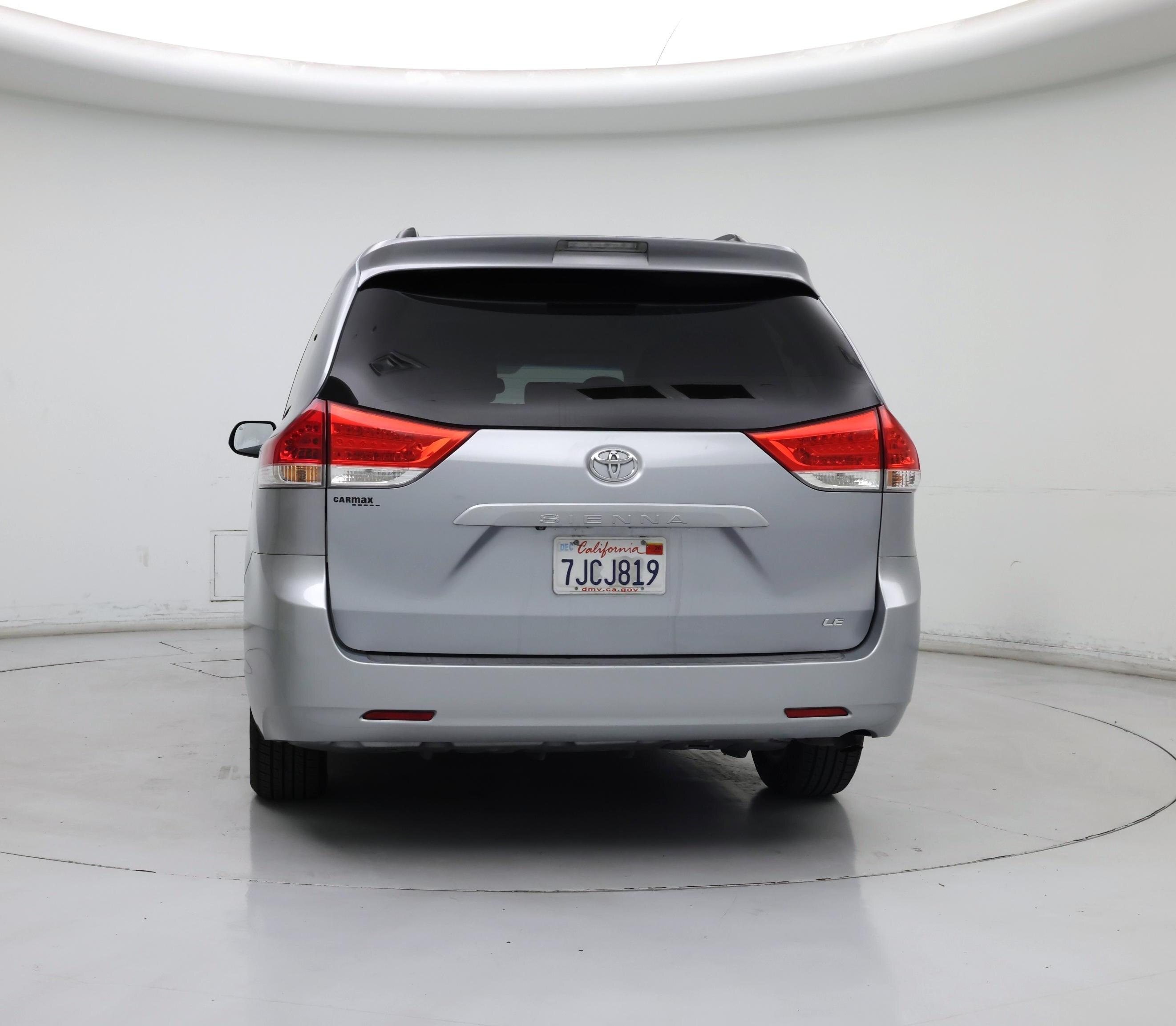 Thumbnail: 2014 Toyota Sienna - 6