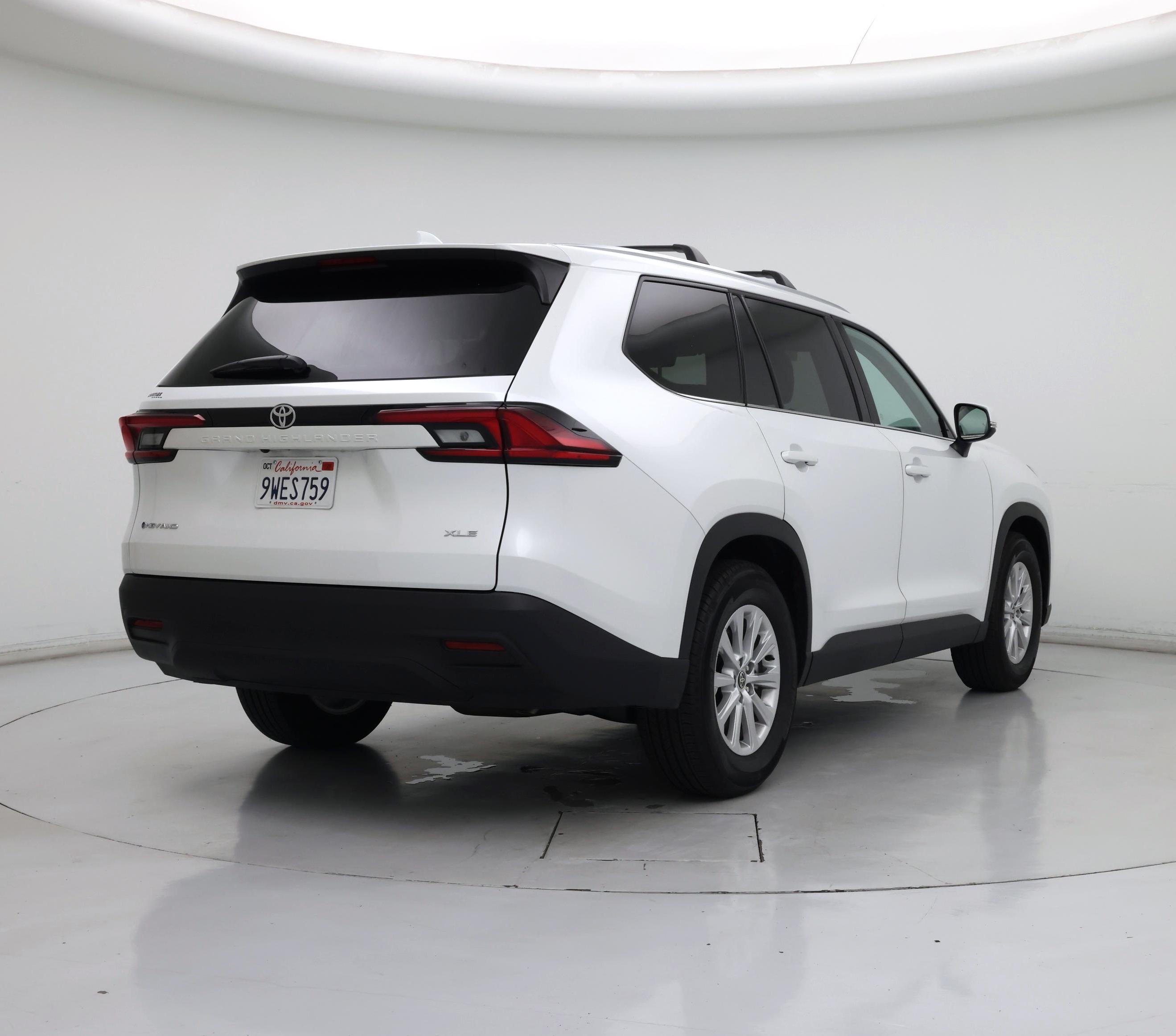 Thumbnail: 2026 Toyota Highlander - 8