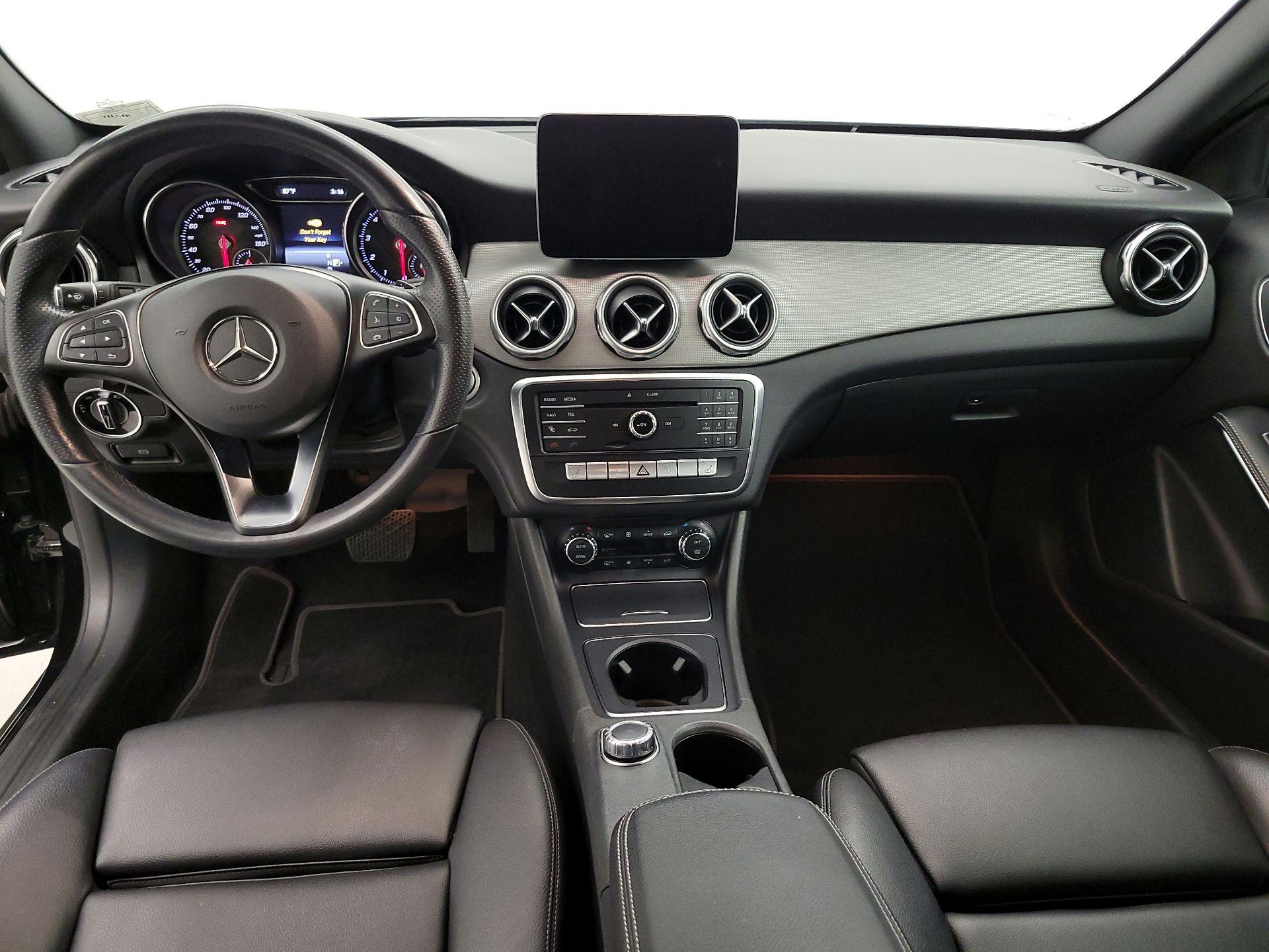 Thumbnail: 2020 Mercedes-Benz GLA - 9