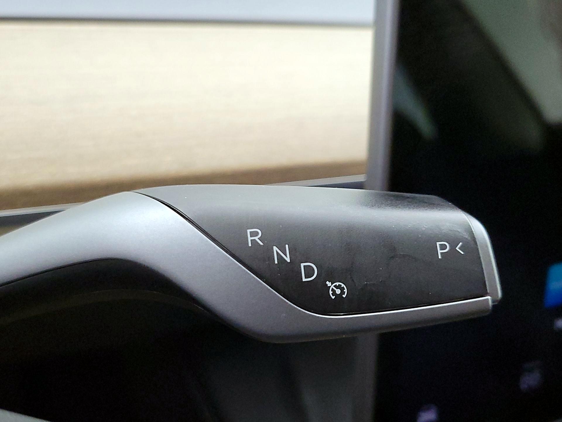 Thumbnail: 2022 Tesla Model 3 - 17