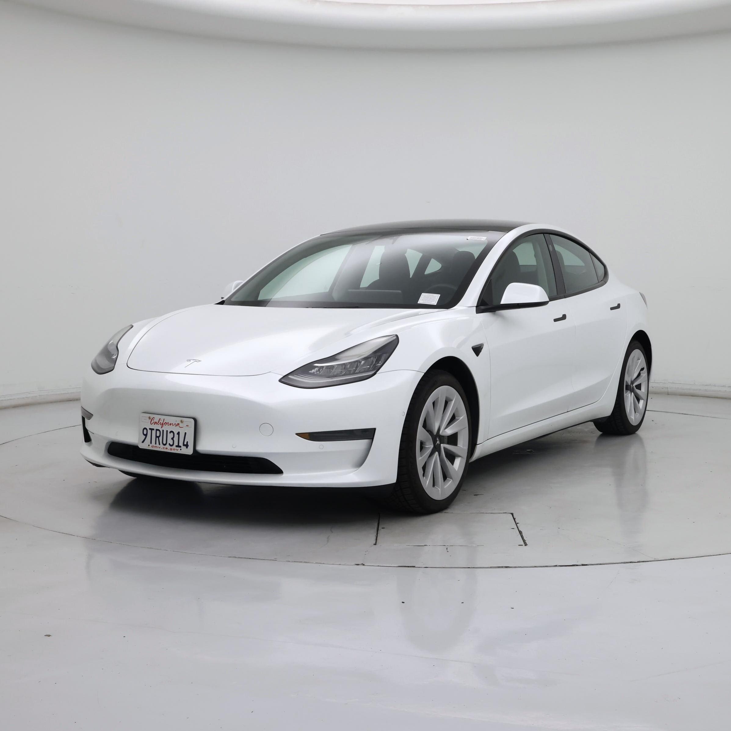 Thumbnail: 2022 Tesla Model 3 - 4