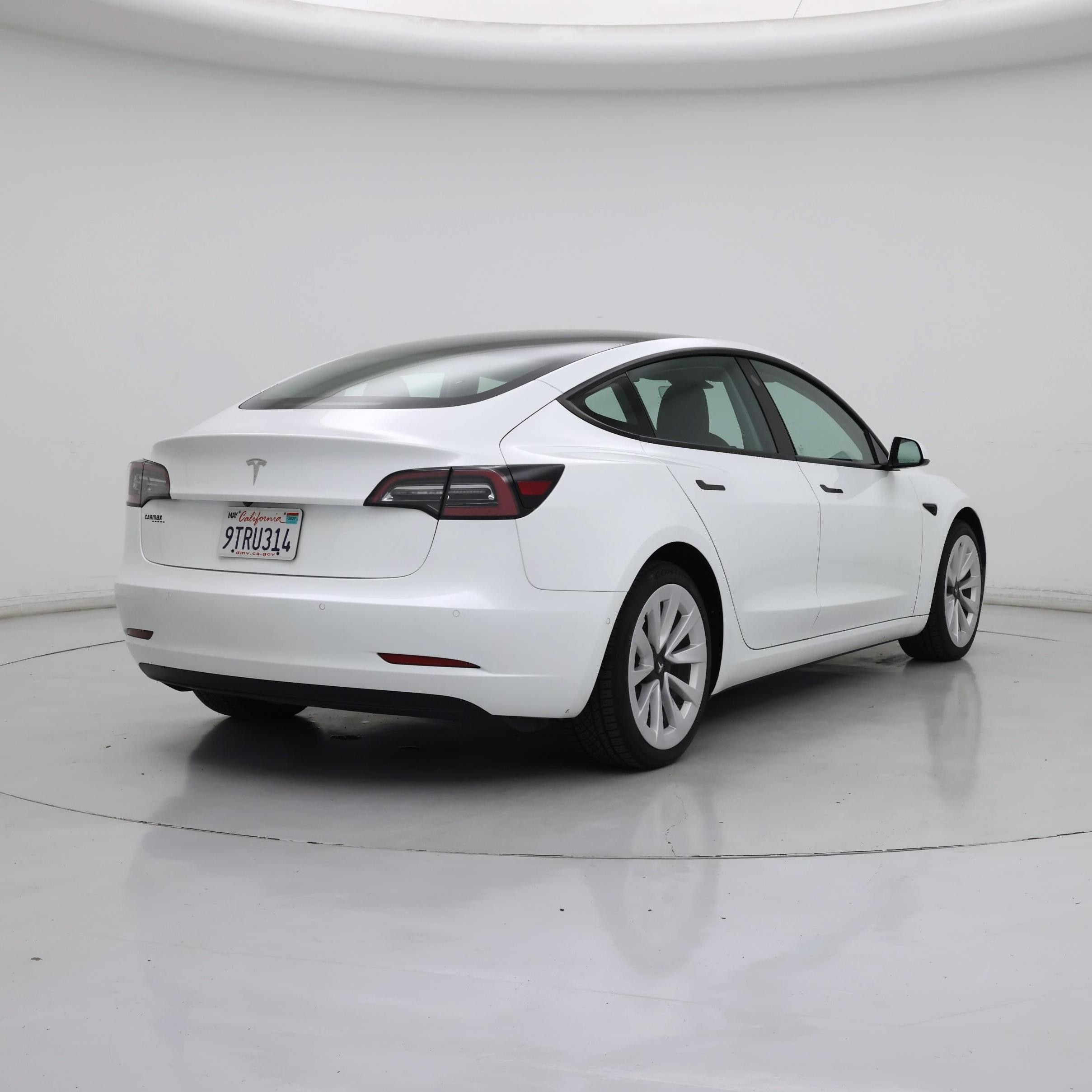 Thumbnail: 2022 Tesla Model 3 - 8