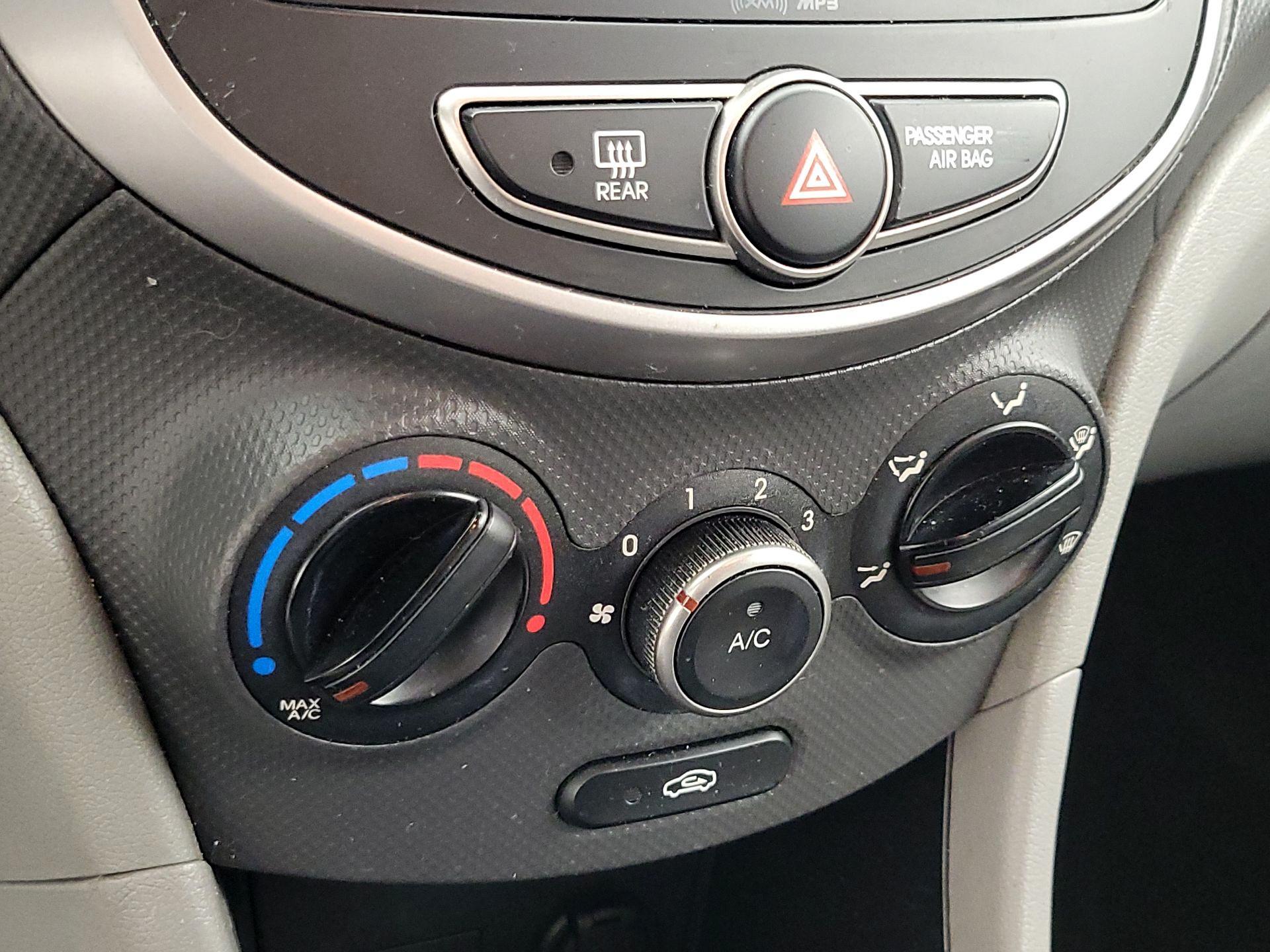 Thumbnail: 2016 Hyundai Accent - 15