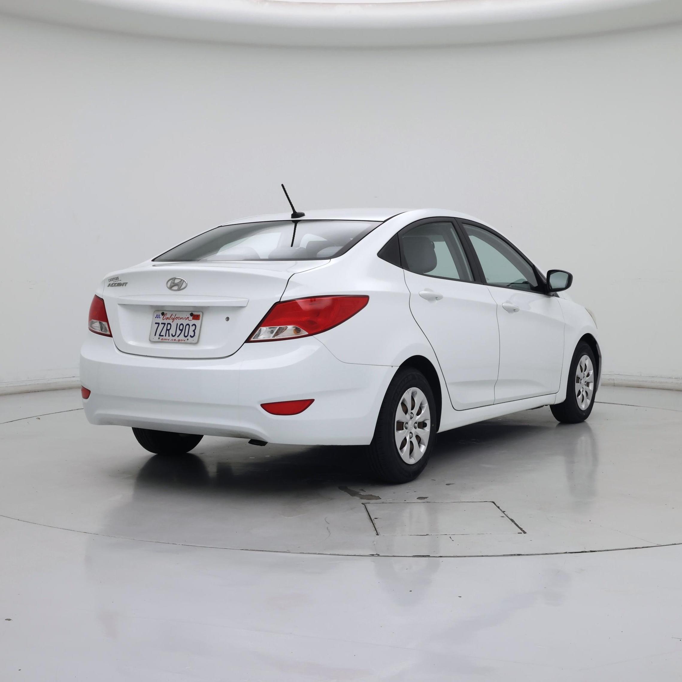 Thumbnail: 2016 Hyundai Accent - 8