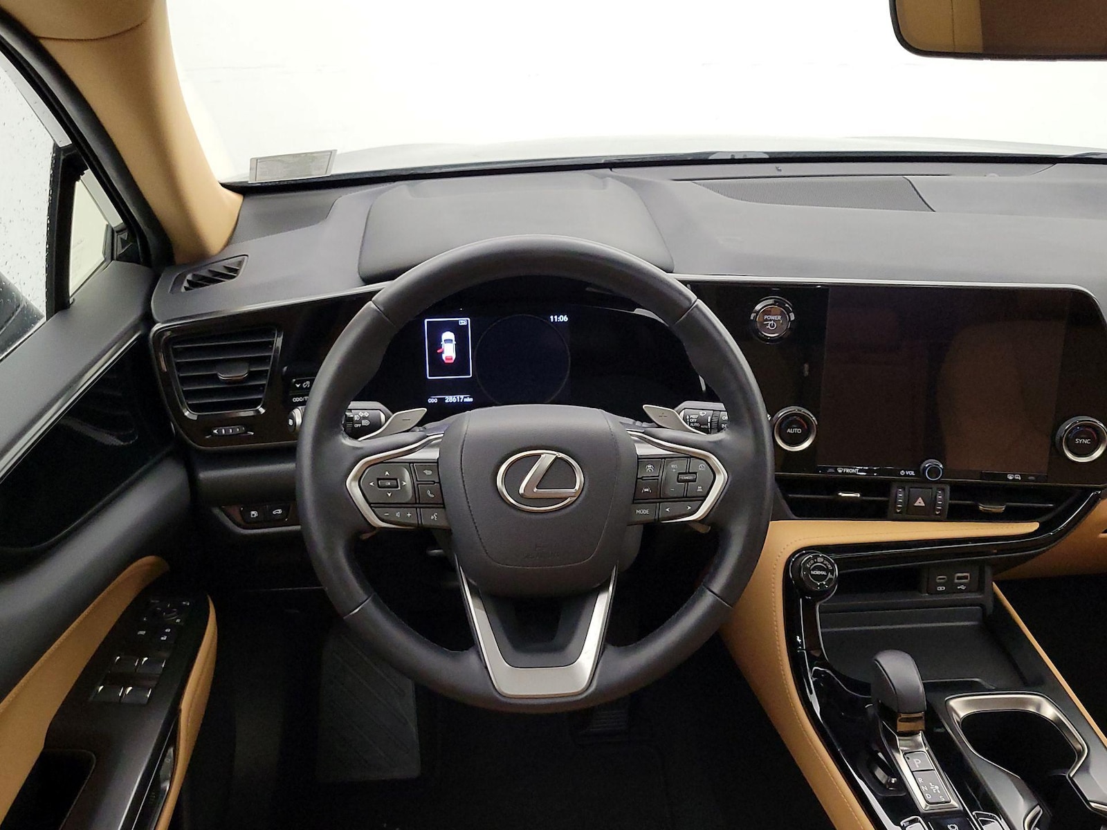 2025 Lexus NX Hybrid 350h - Photo 11