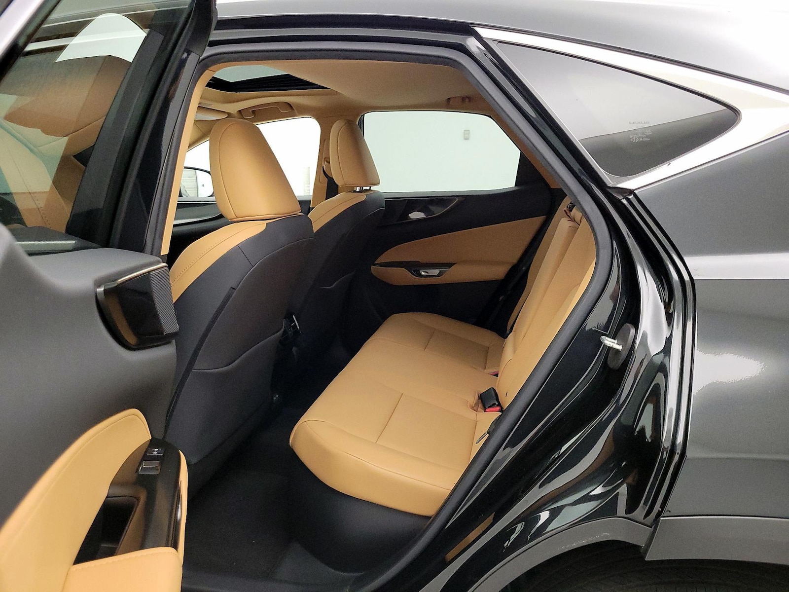 2025 Lexus NX Hybrid 350h - Photo 21