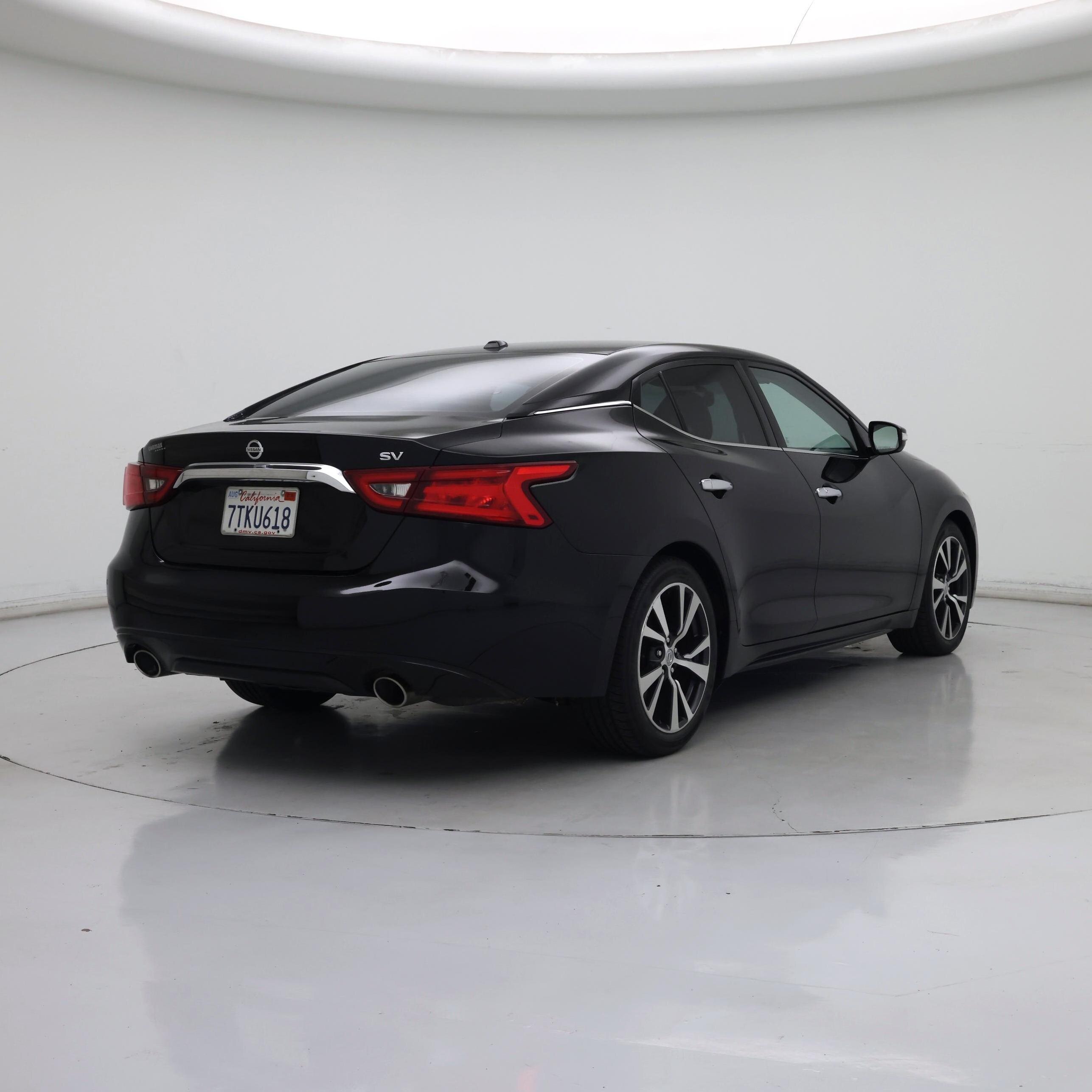 Thumbnail: 2017 Nissan Maxima - 8