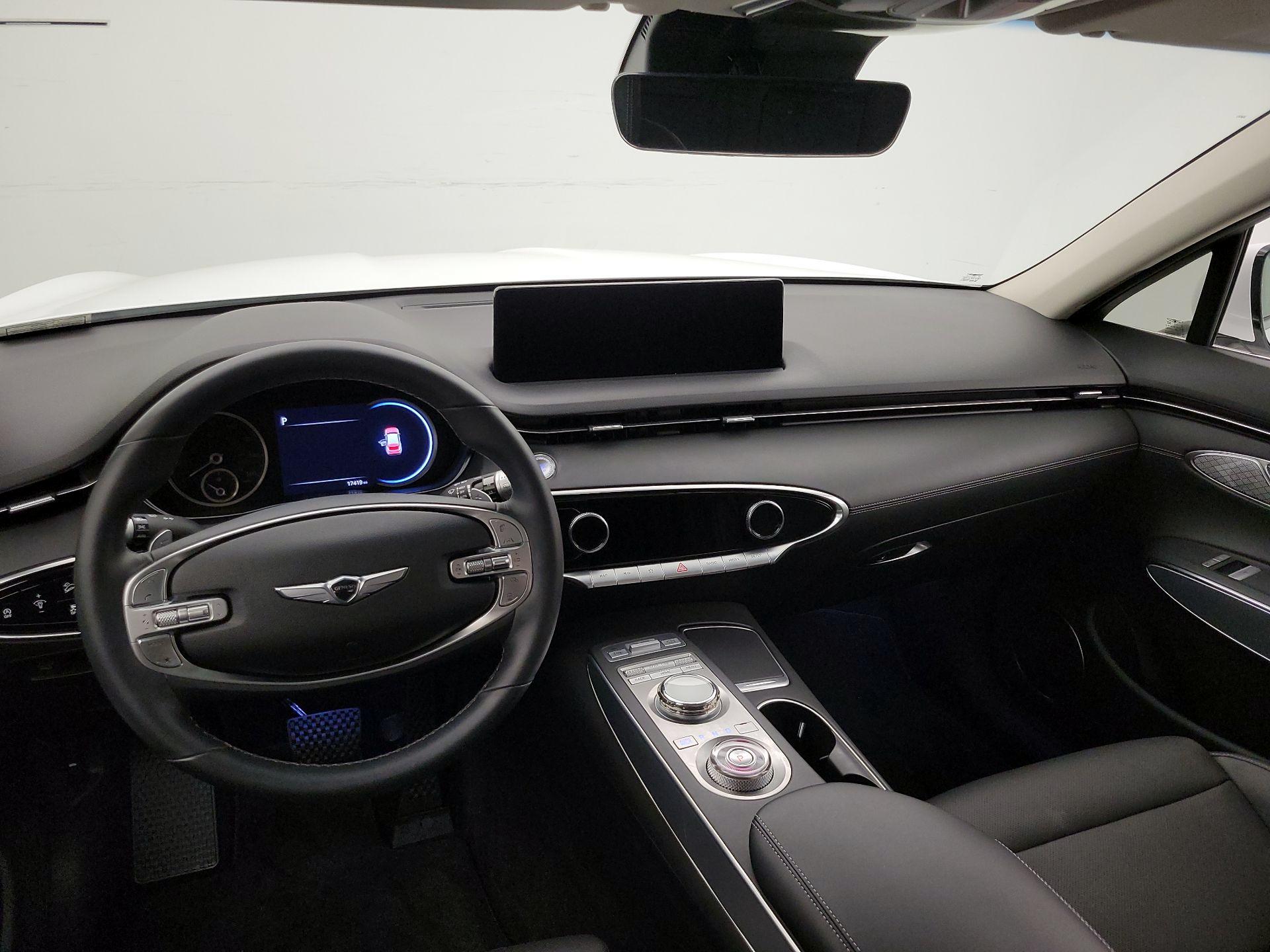 Thumbnail: 2023 Genesis GV70 - 9