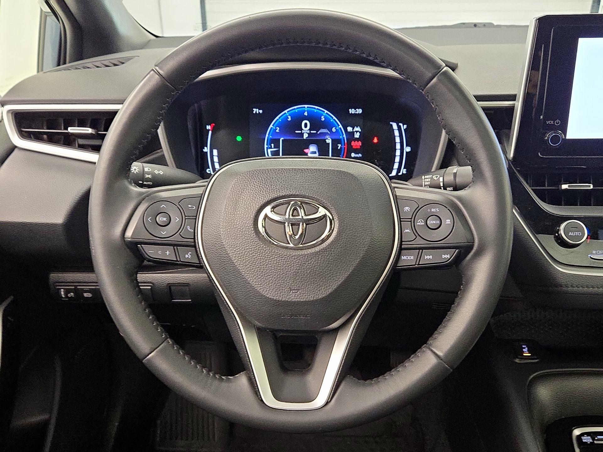 Thumbnail: 2023 Toyota Corolla - 10
