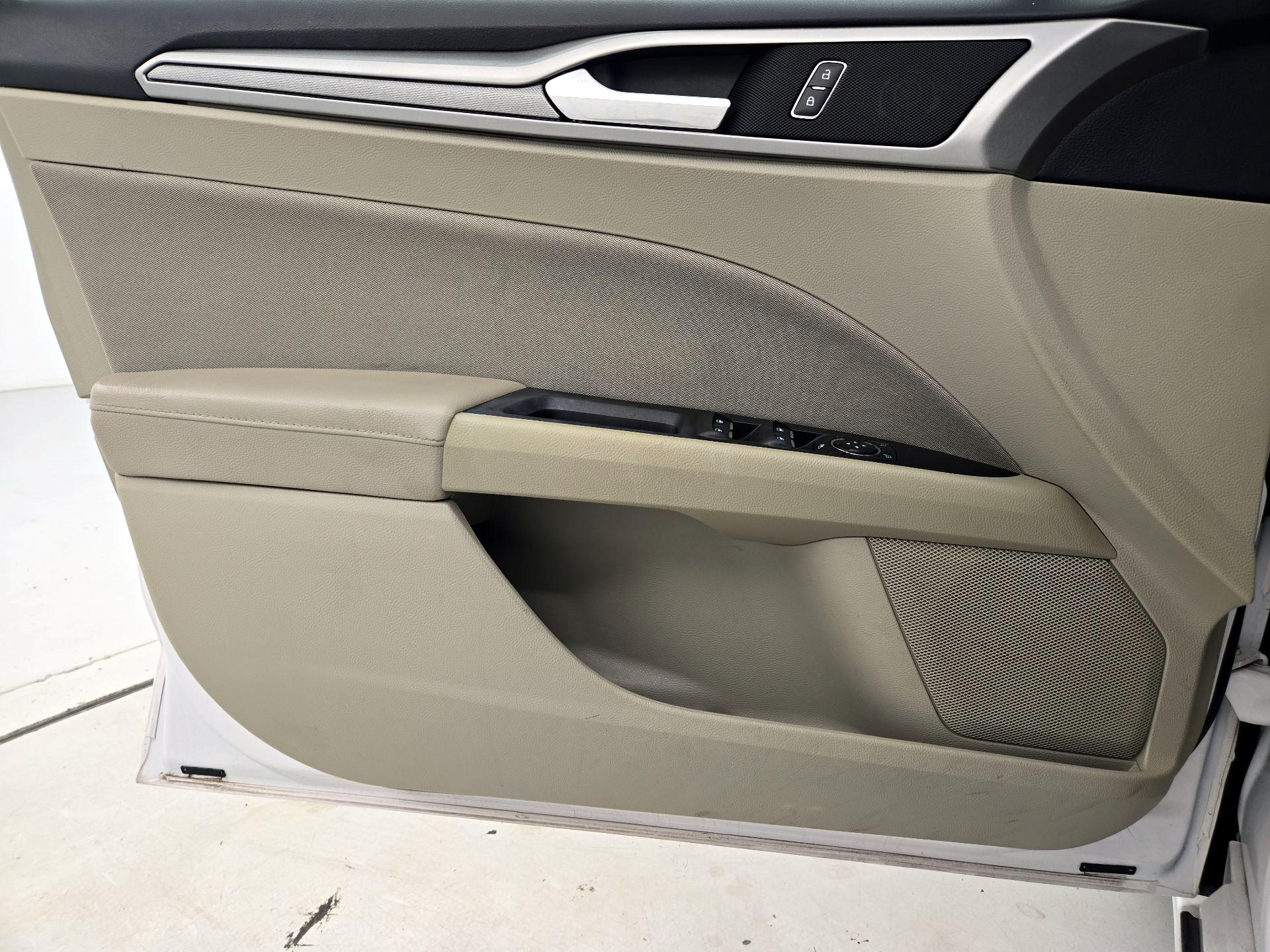 Thumbnail: 2020 Ford Fusion - 12