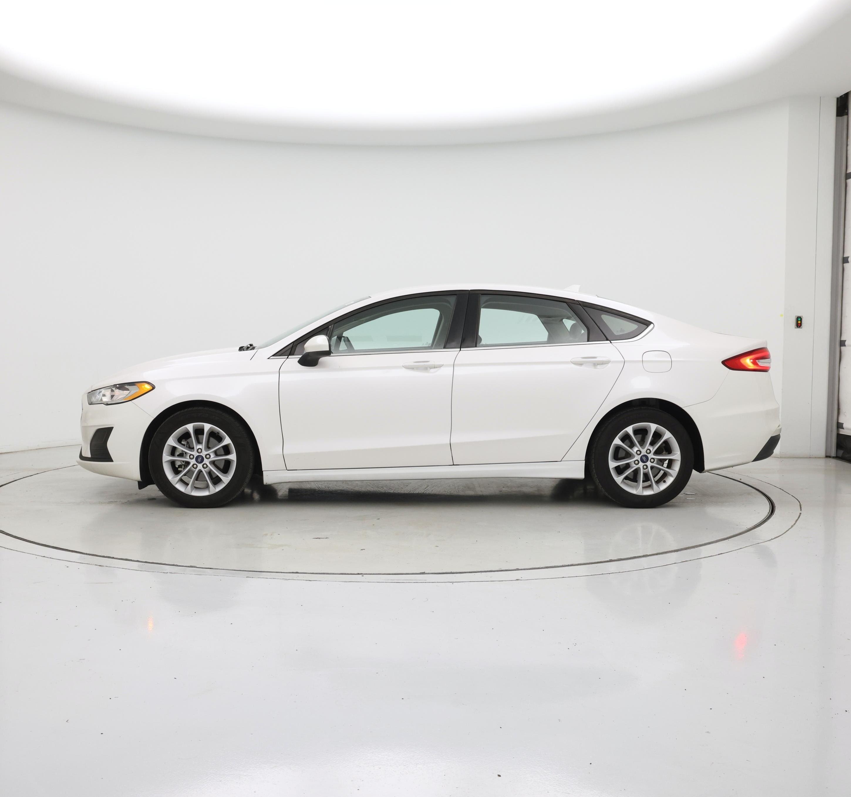 Thumbnail: 2020 Ford Fusion - 3