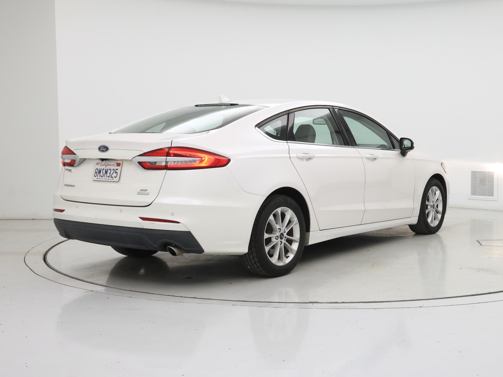 2020 Ford Fusion SE - Photo 9