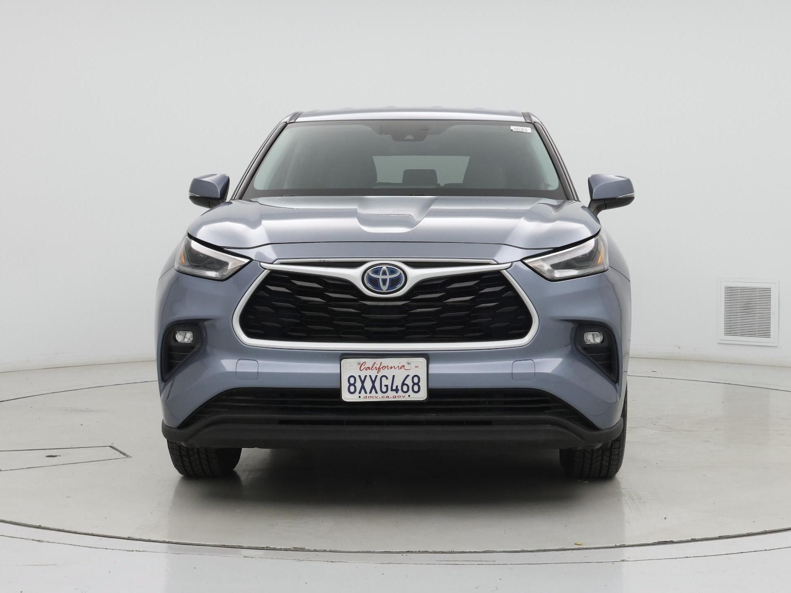 2021 Toyota Highlander LE - Photo 6