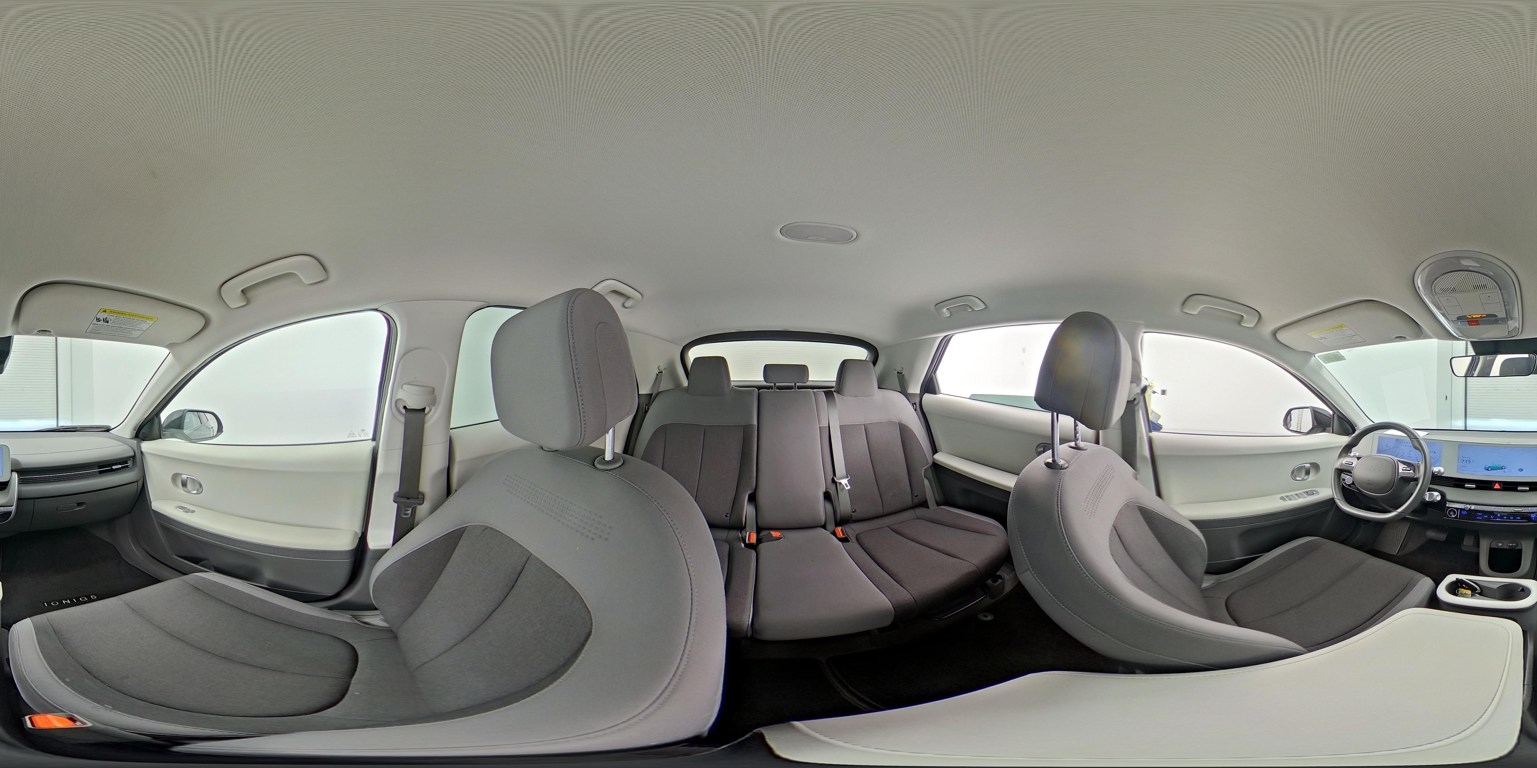 2024 Hyundai IONIQ 5 SE - Photo 25