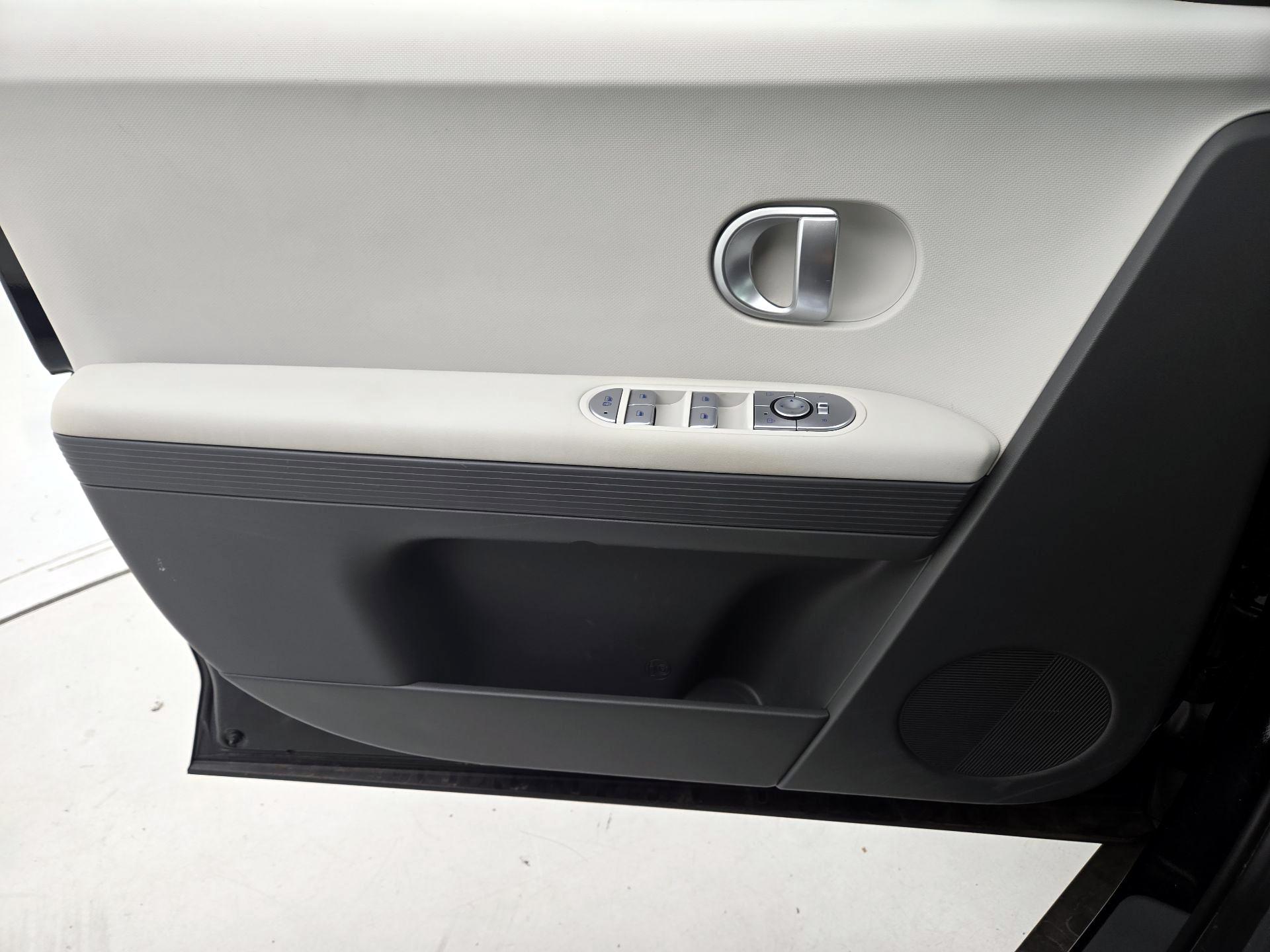 Thumbnail: 2024 Hyundai Ioniq 5 - 12