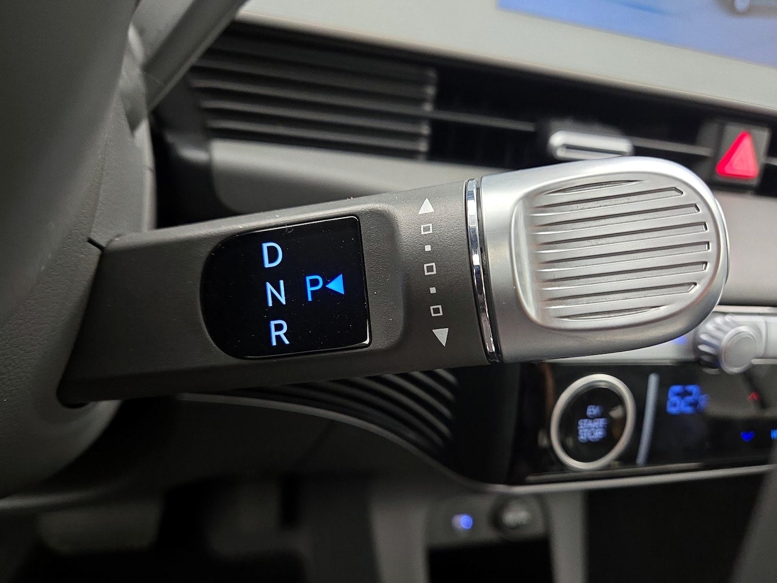 2024 Hyundai IONIQ 5 SE - Photo 19