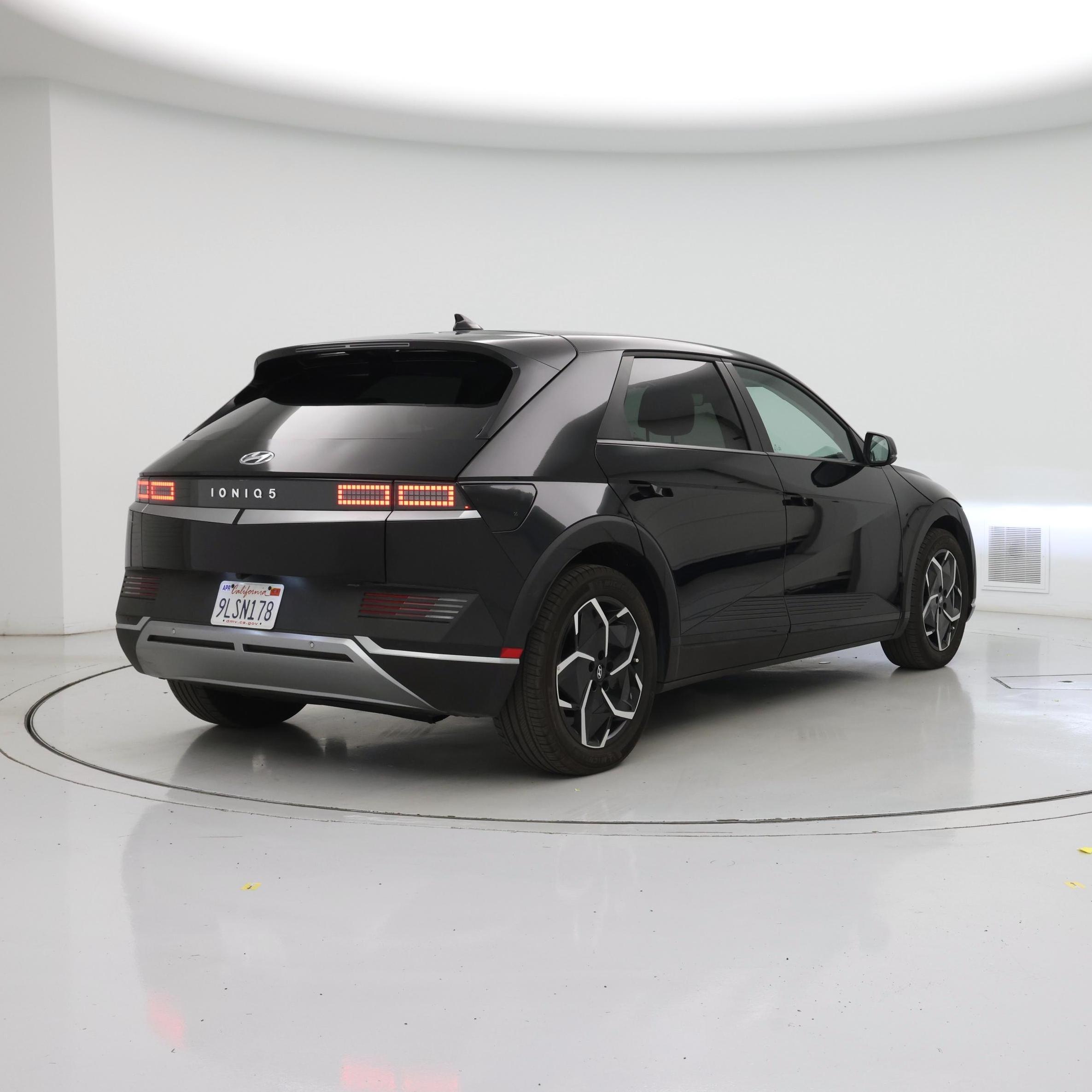 Thumbnail: 2024 Hyundai Ioniq 5 - 8