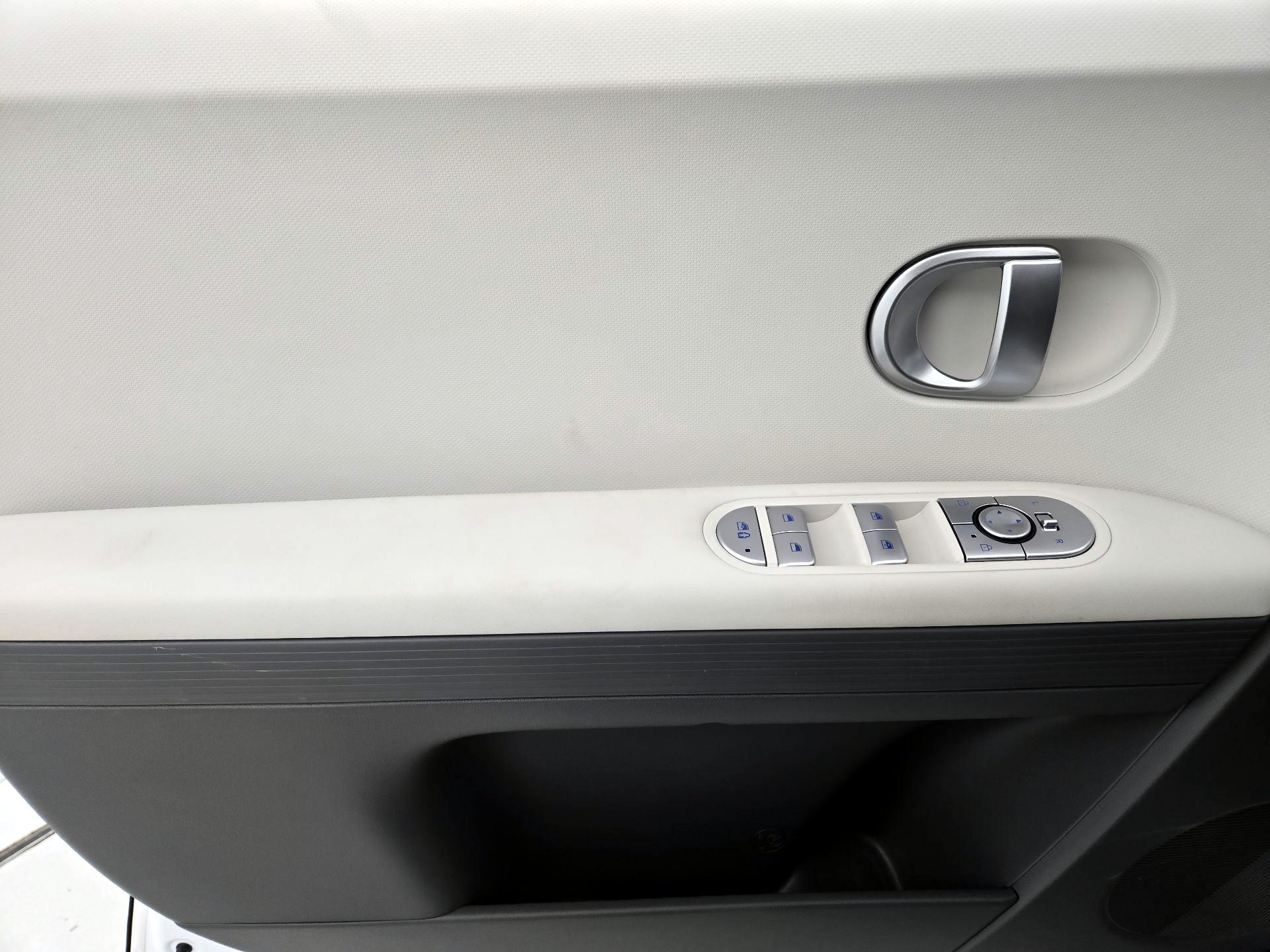 Thumbnail: 2024 Hyundai Ioniq 5 - 12