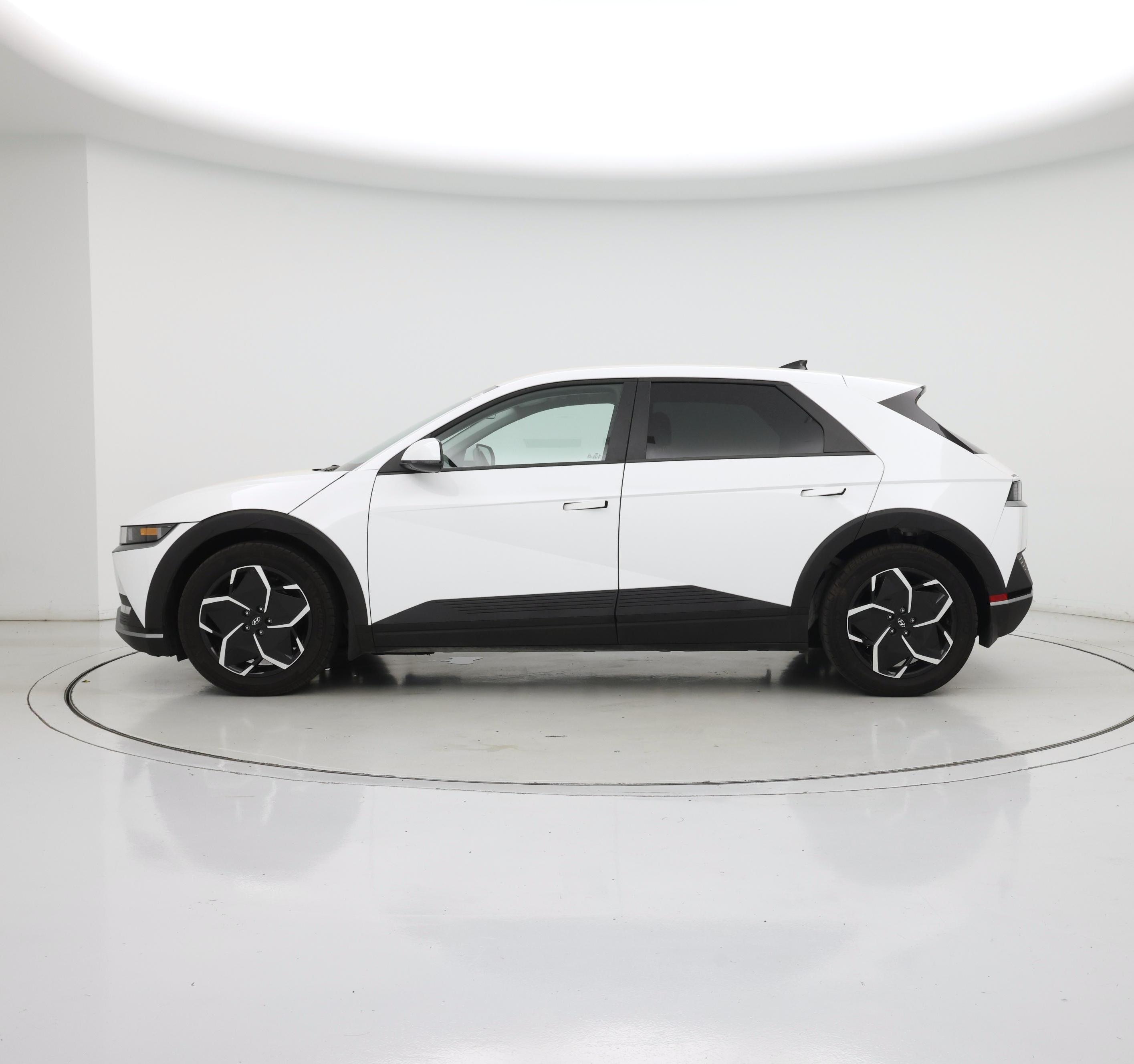 Thumbnail: 2024 Hyundai Ioniq 5 - 3