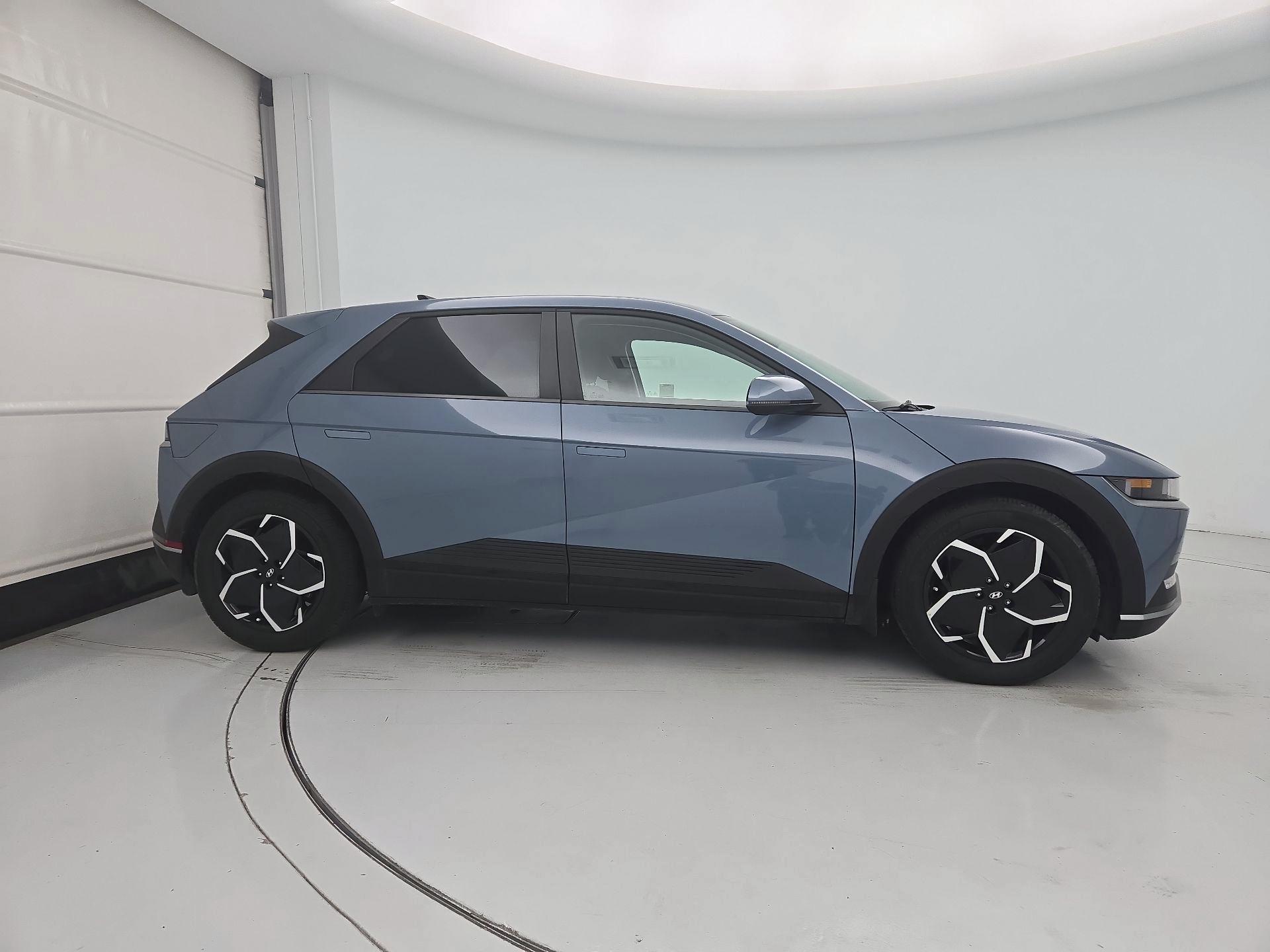 Thumbnail: 2024 Hyundai Ioniq 5 - 4