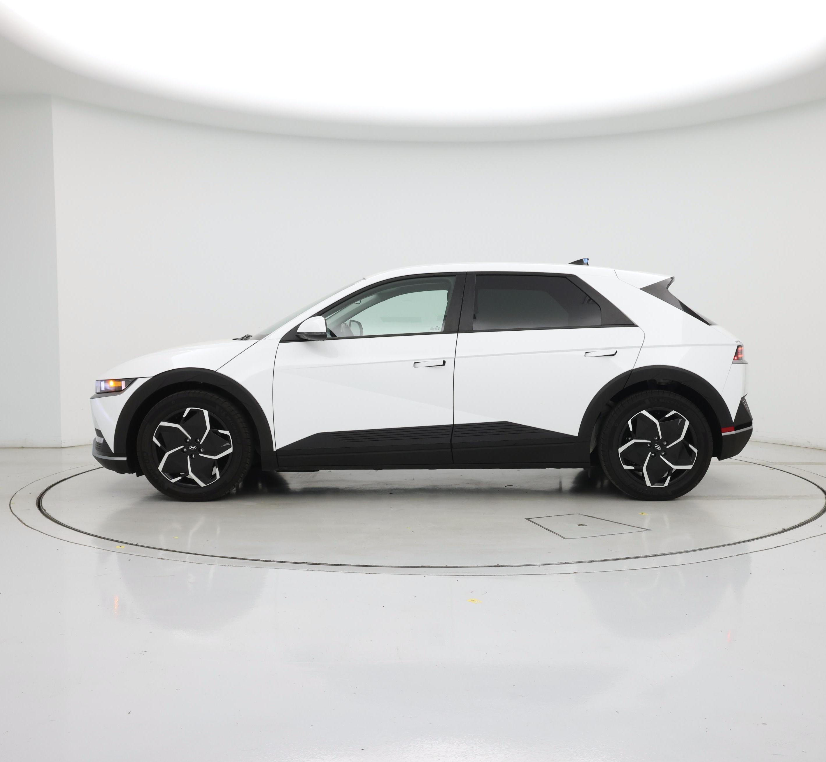 Thumbnail: 2024 Hyundai Ioniq 5 - 3