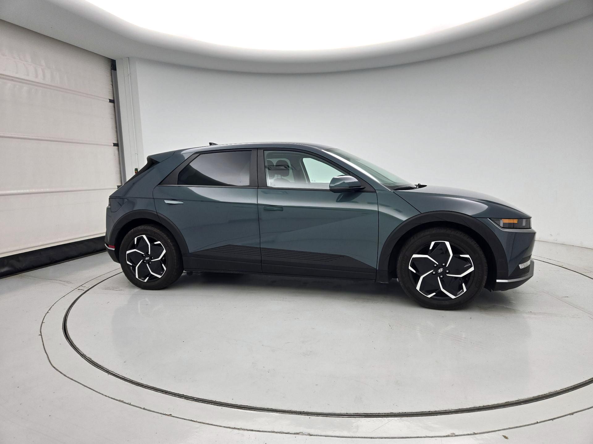 Thumbnail: 2024 Hyundai Ioniq 5 - 4
